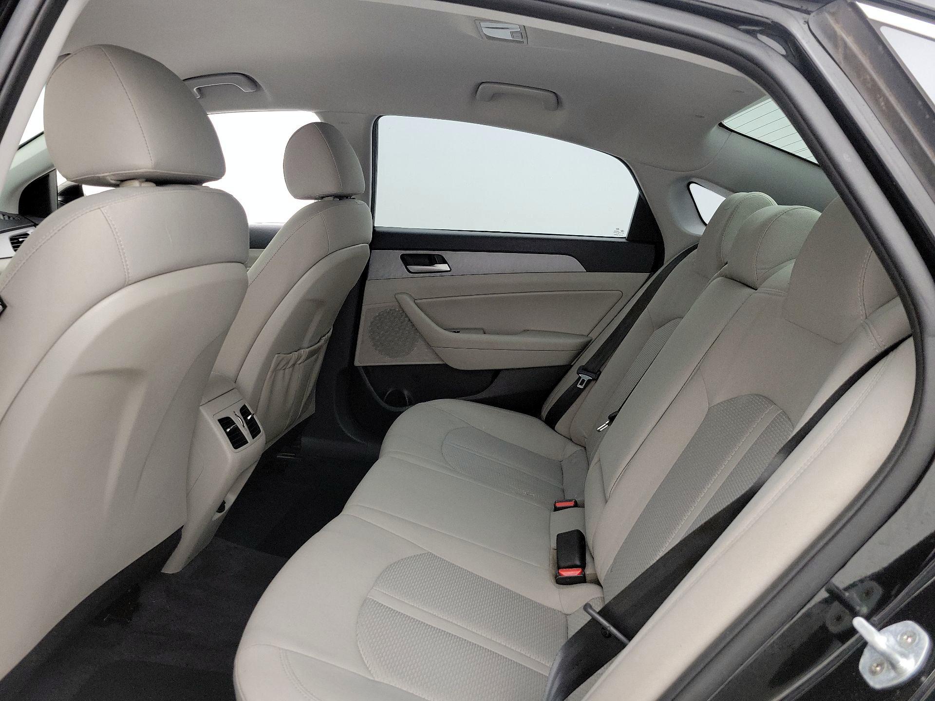 Thumbnail: 2019 Hyundai Sonata - 19