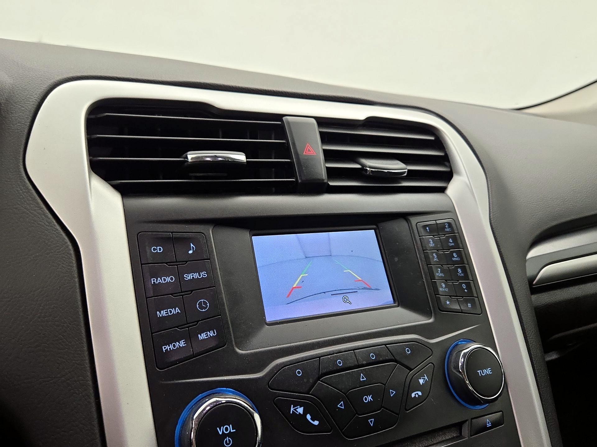 Thumbnail: 2016 Ford Fusion - 14