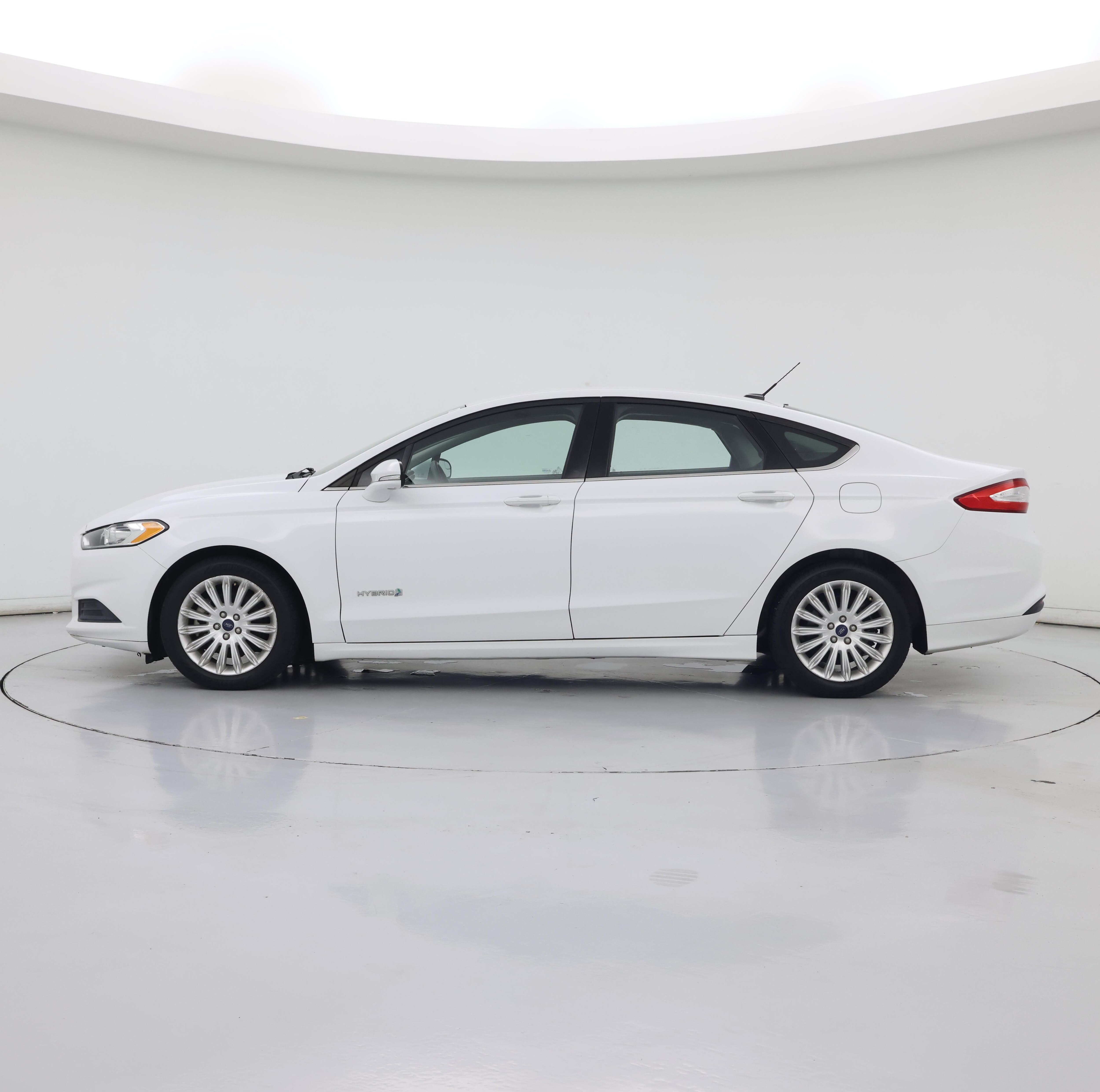 Thumbnail: 2016 Ford Fusion - 3
