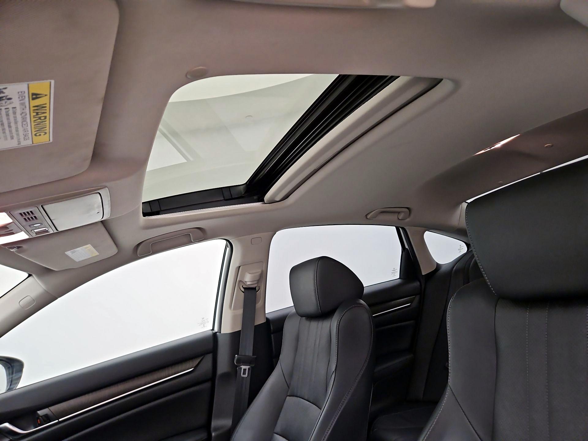 Thumbnail: 2018 Honda Accord - 20