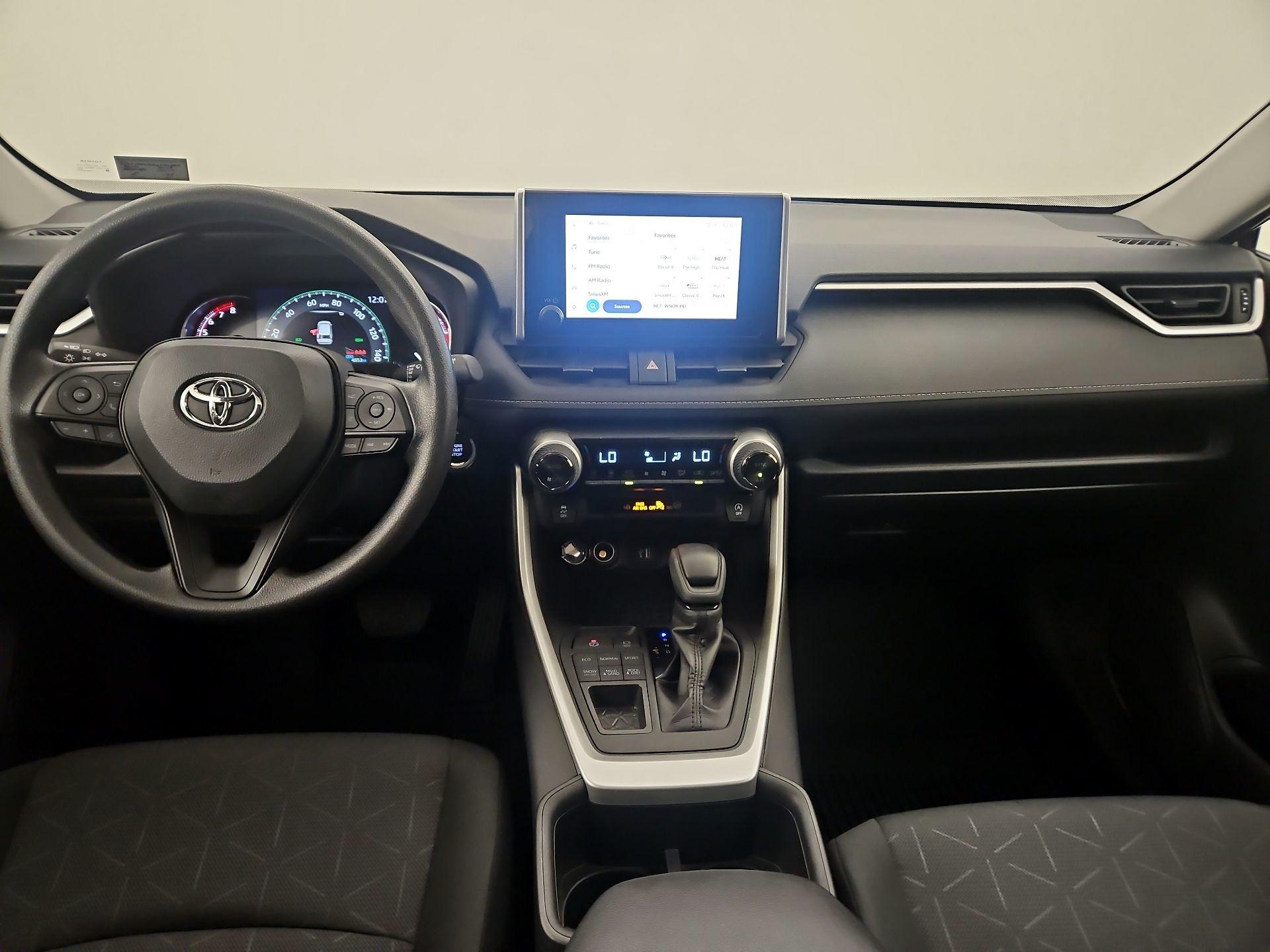 Thumbnail: 2025 Toyota RAV4 - 9