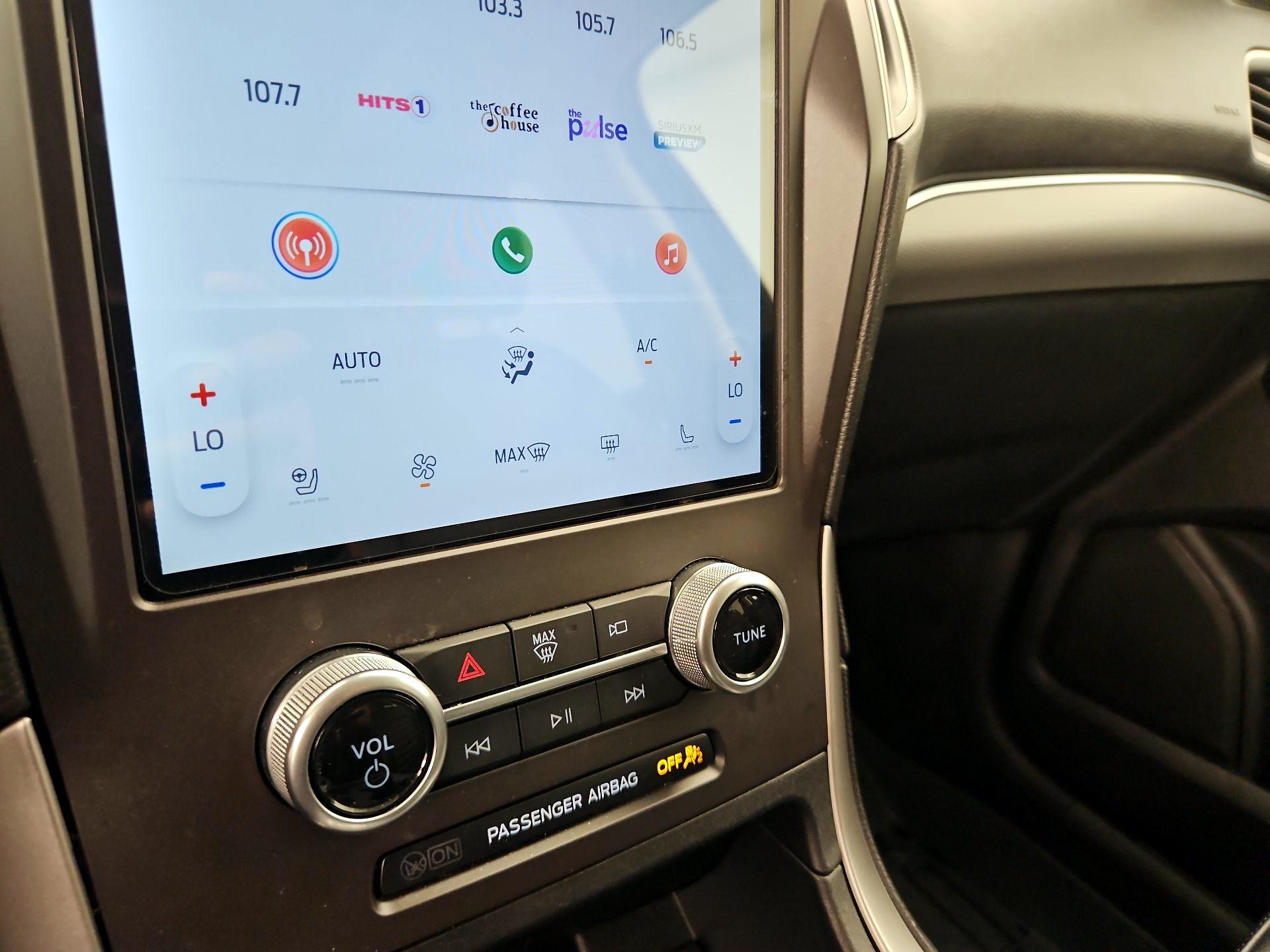 Thumbnail: 2021 Ford Edge - 16