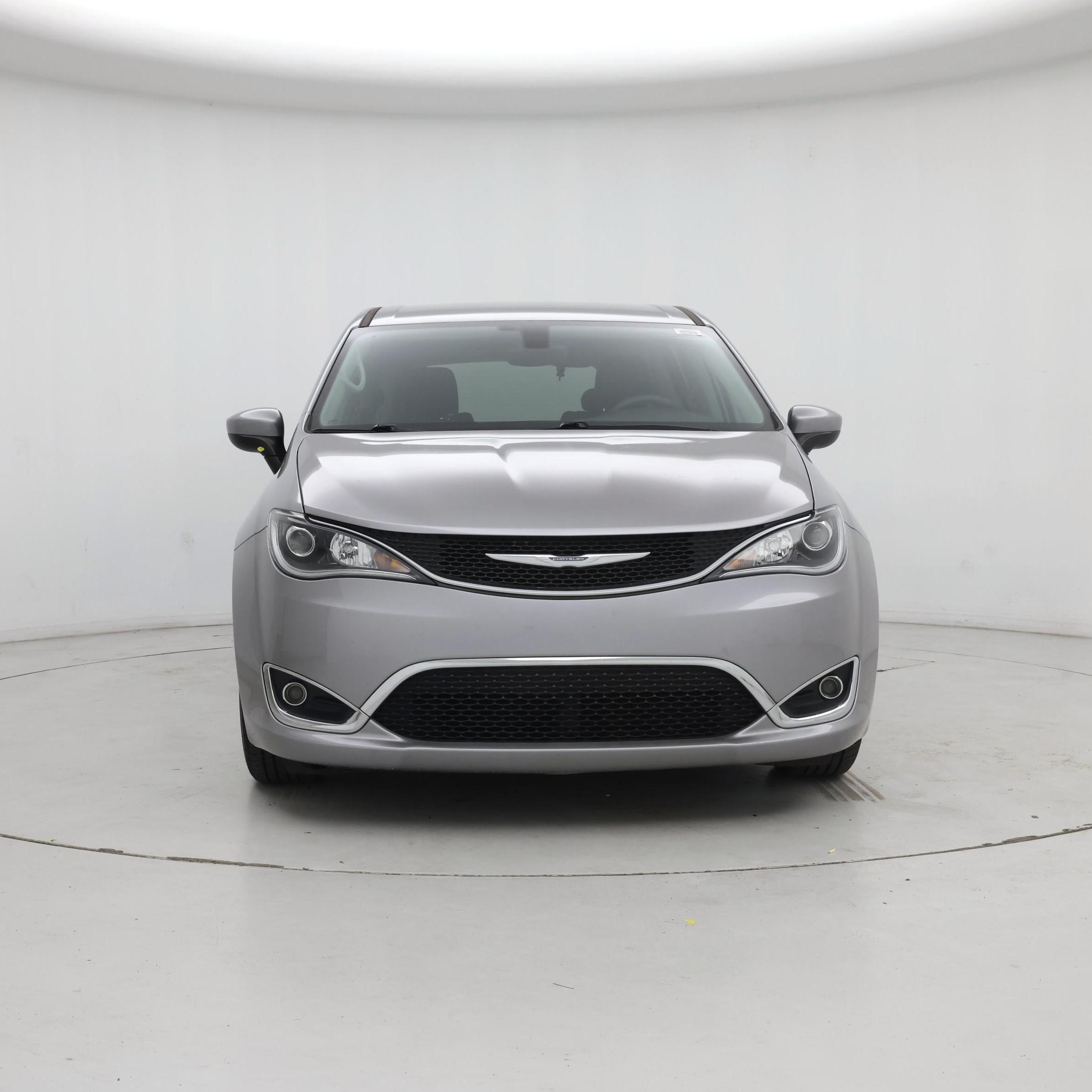 Thumbnail: 2017 Chrysler Pacifica - 5