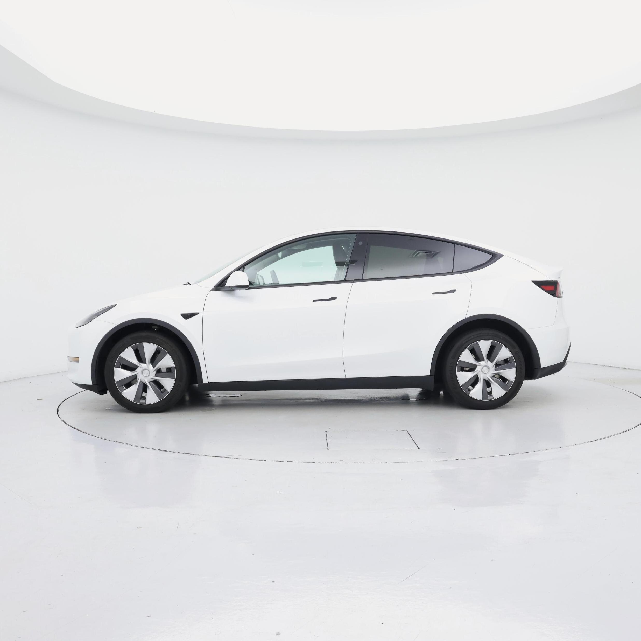 Thumbnail: 2023 Tesla Model Y - 3