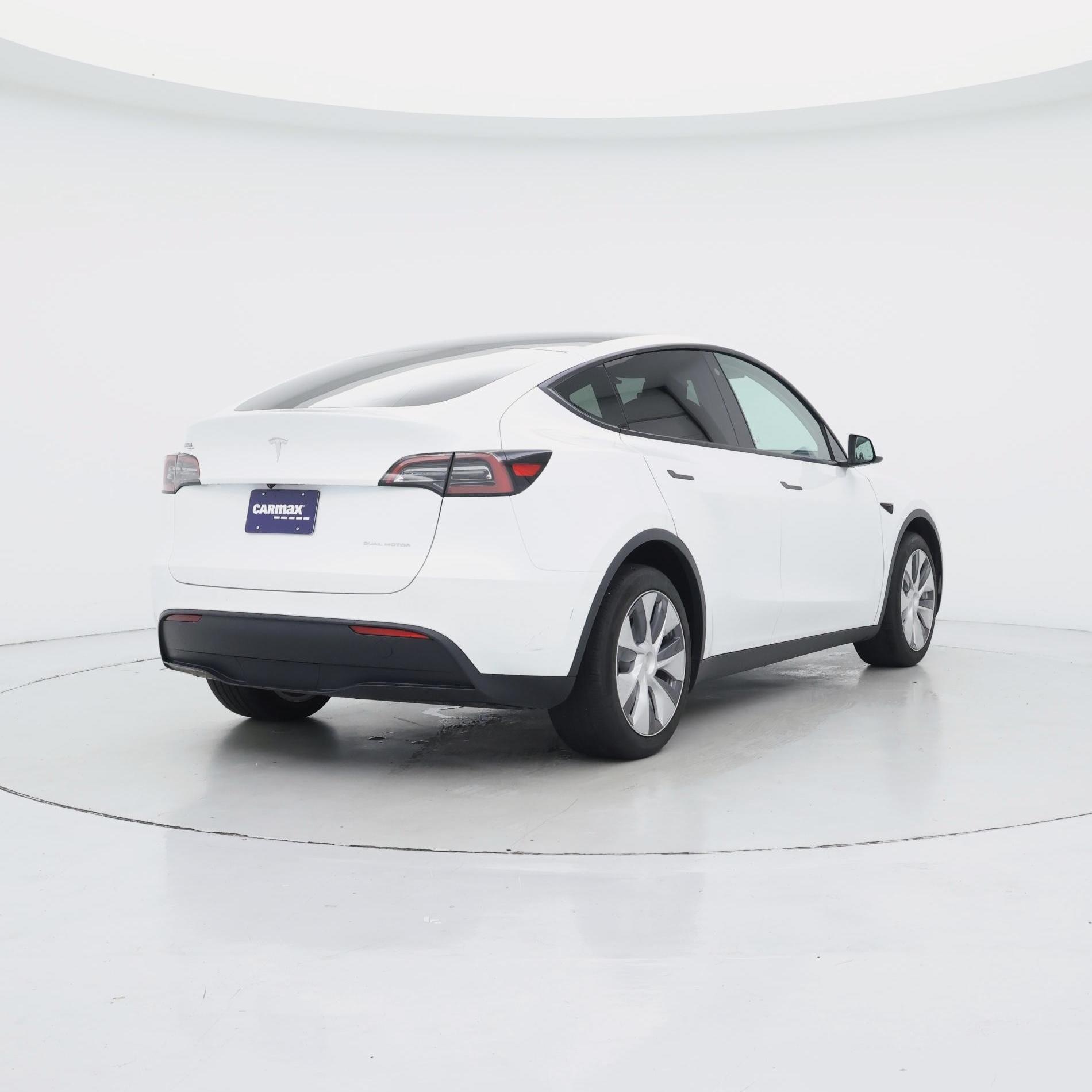 Thumbnail: 2023 Tesla Model Y - 8