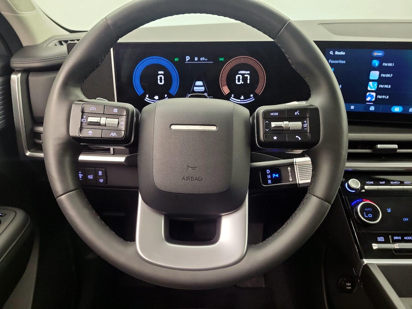 2025 Hyundai Santa Fe XRT - Photo 11
