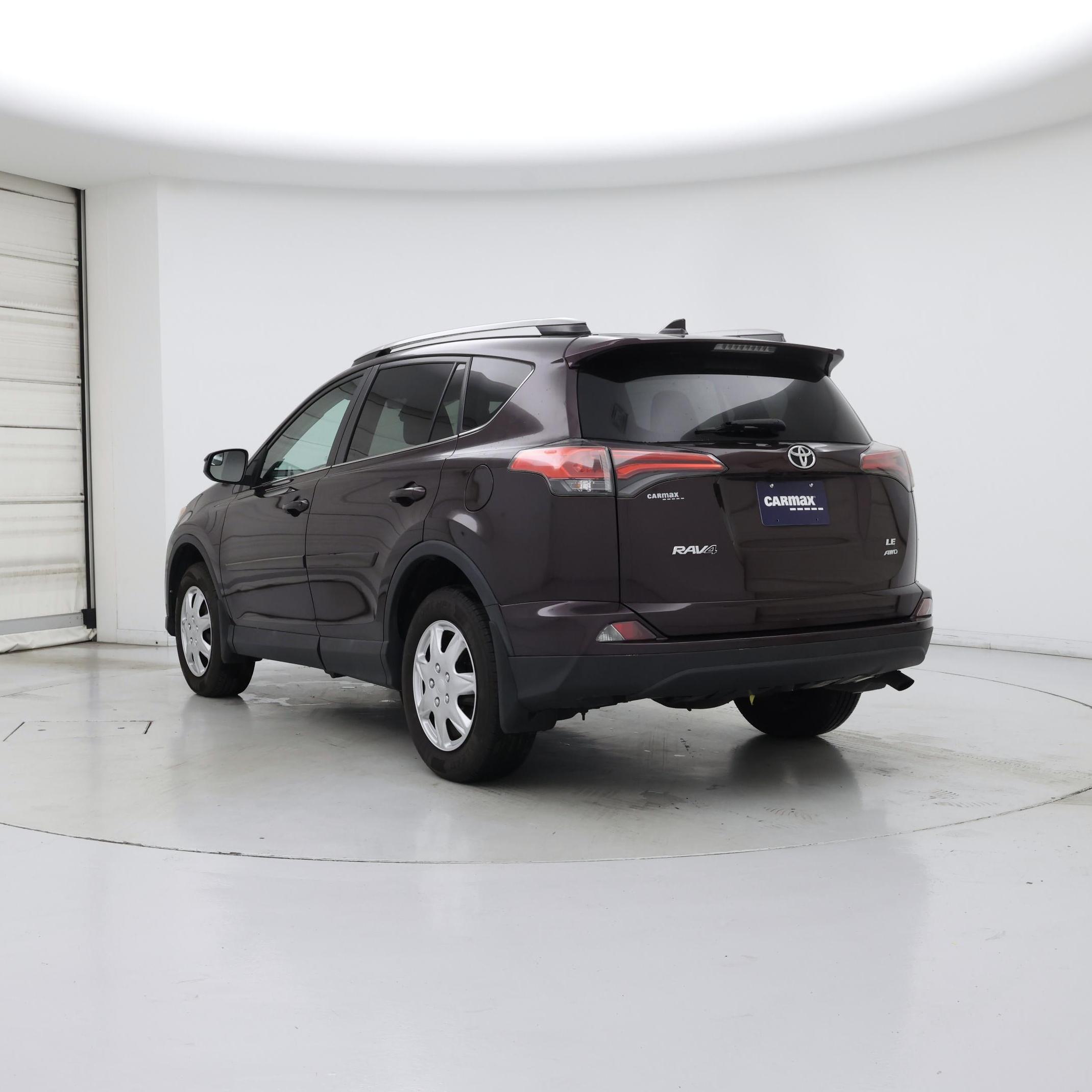 Thumbnail: 2018 Toyota RAV4 - 2