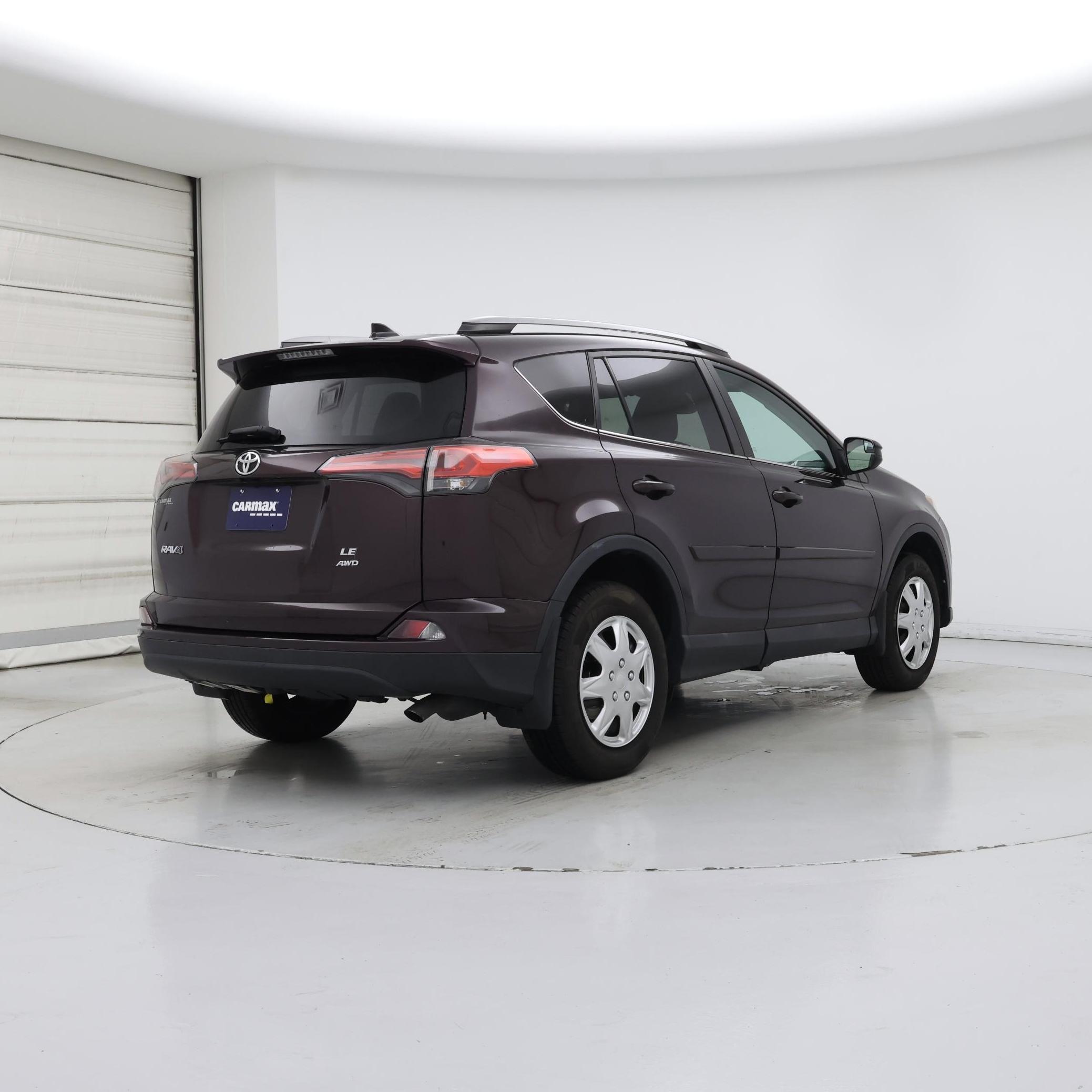 Thumbnail: 2018 Toyota RAV4 - 8
