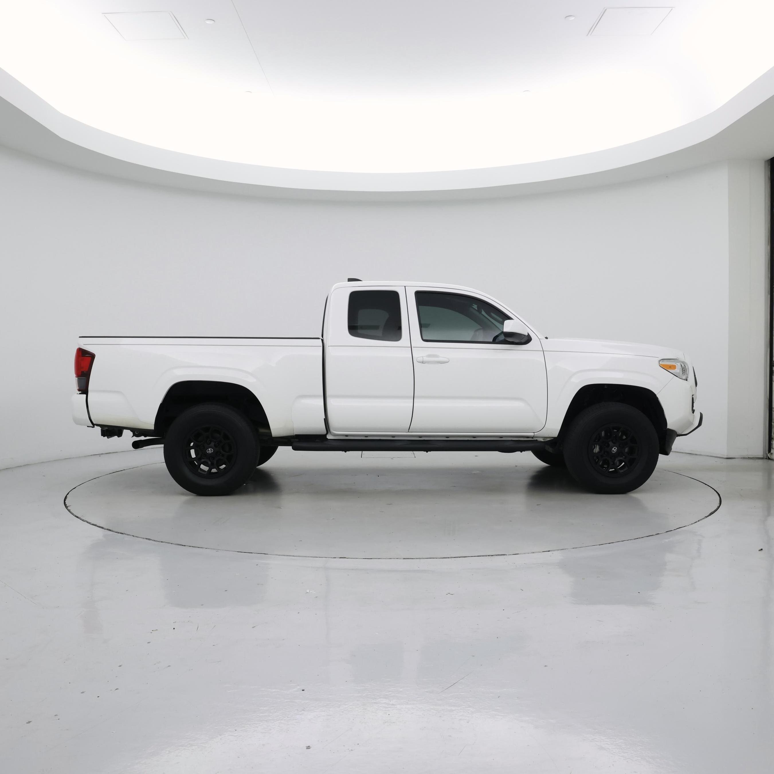 Thumbnail: 2023 Toyota Tacoma - 7