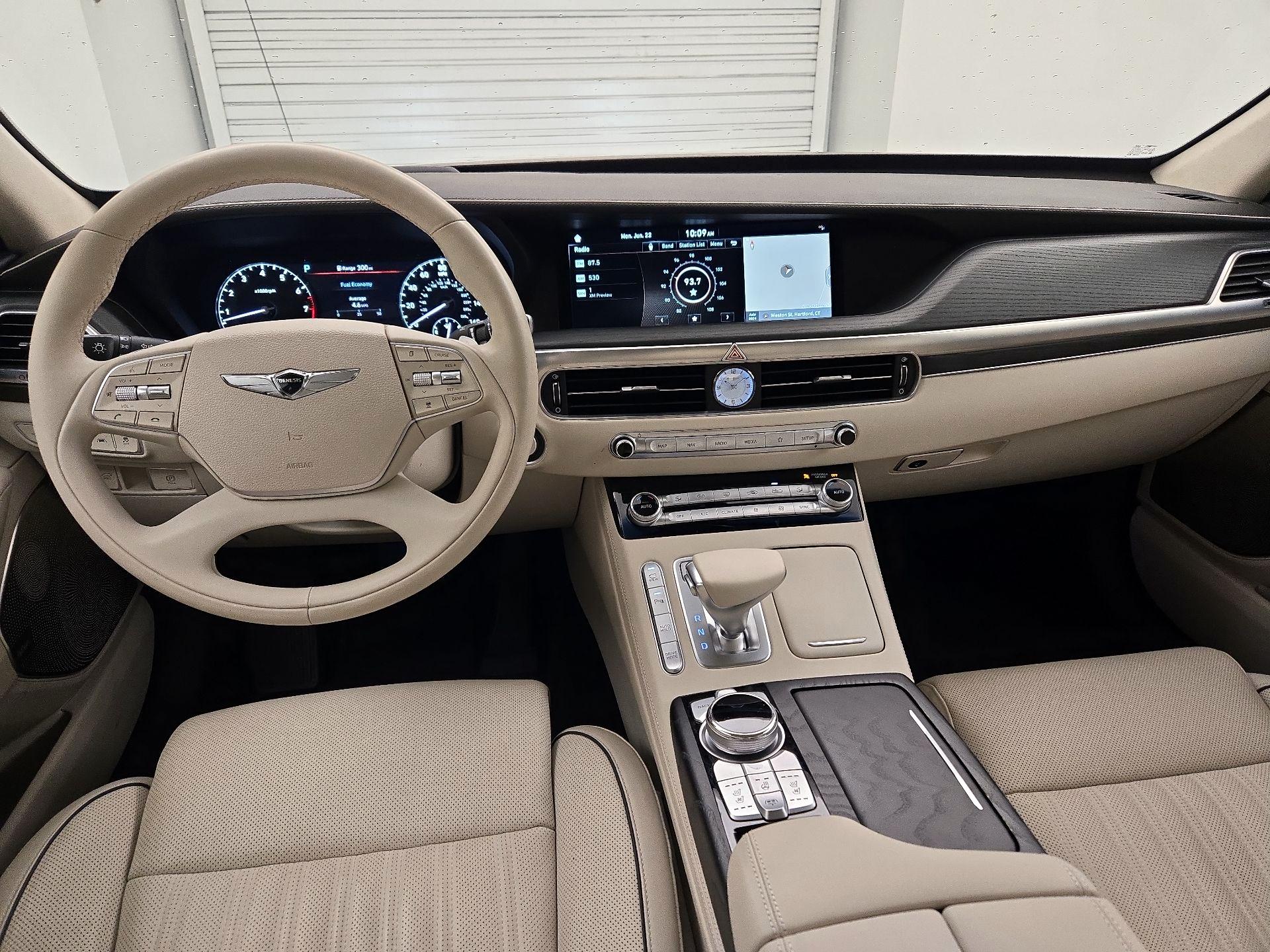 Thumbnail: 2022 Genesis G90 - 9