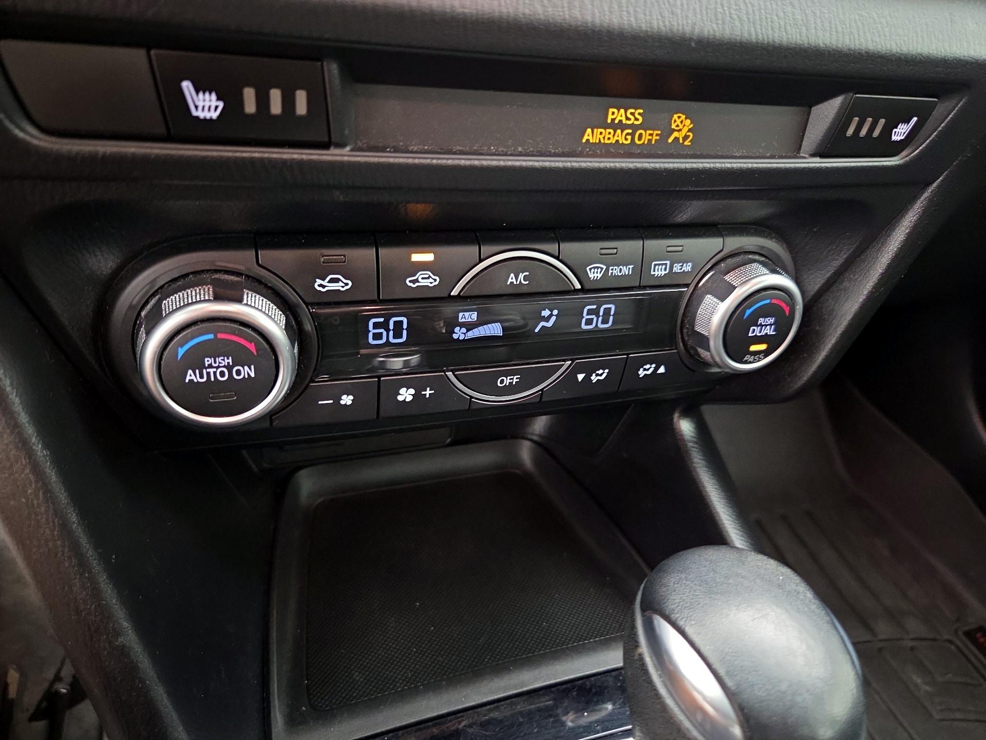 Thumbnail: 2018 Mazda Mazda3 - 16