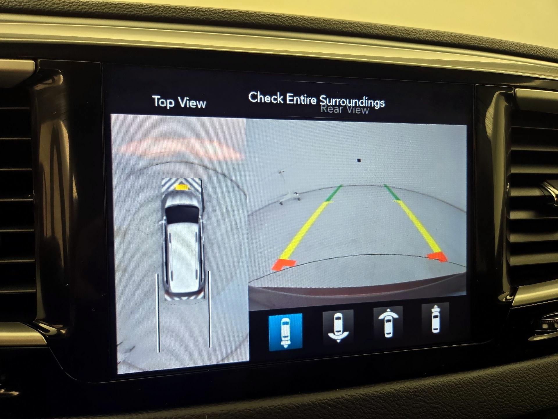 Thumbnail: 2020 Chrysler Pacifica - 14
