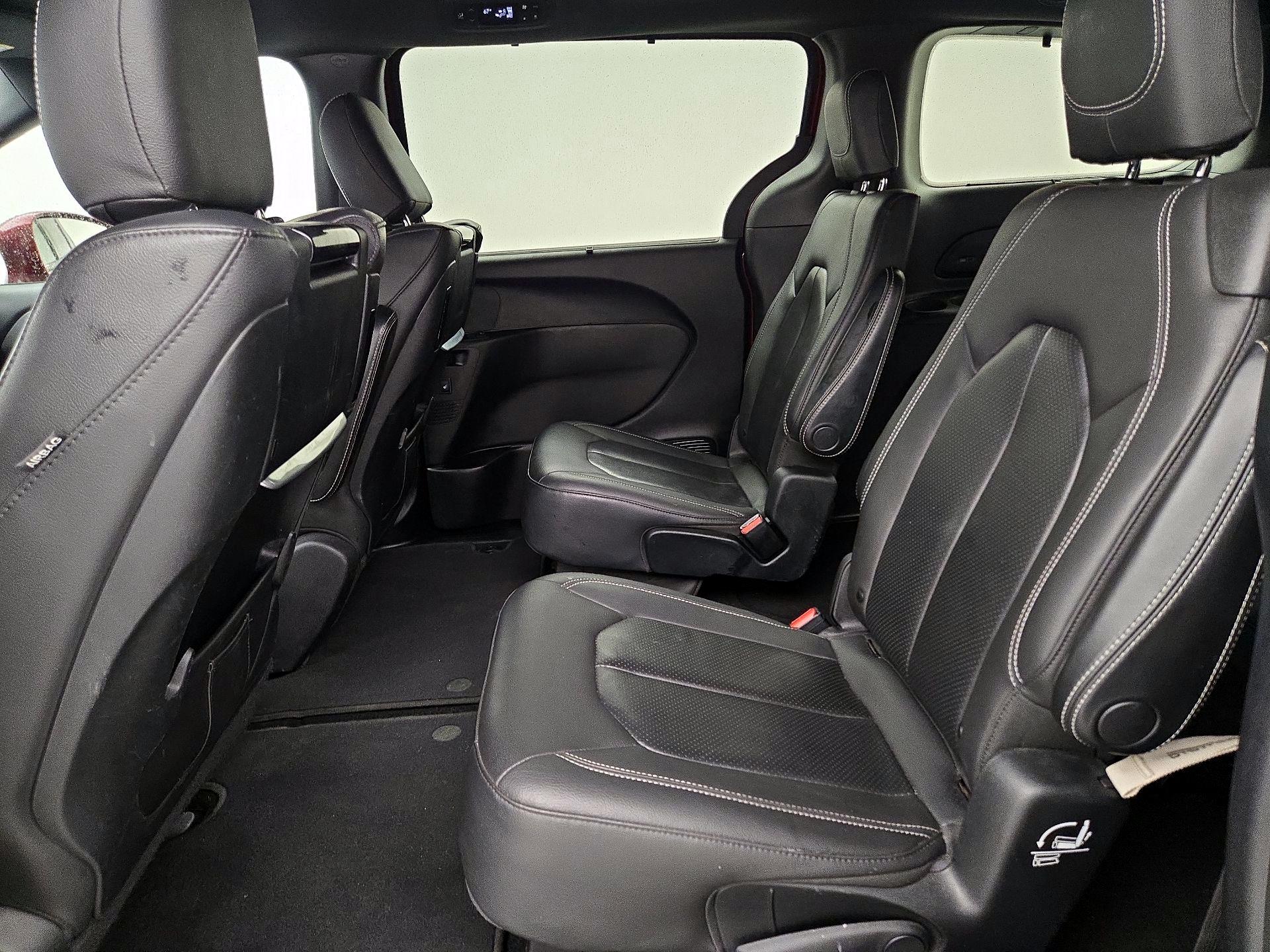 Thumbnail: 2020 Chrysler Pacifica - 19