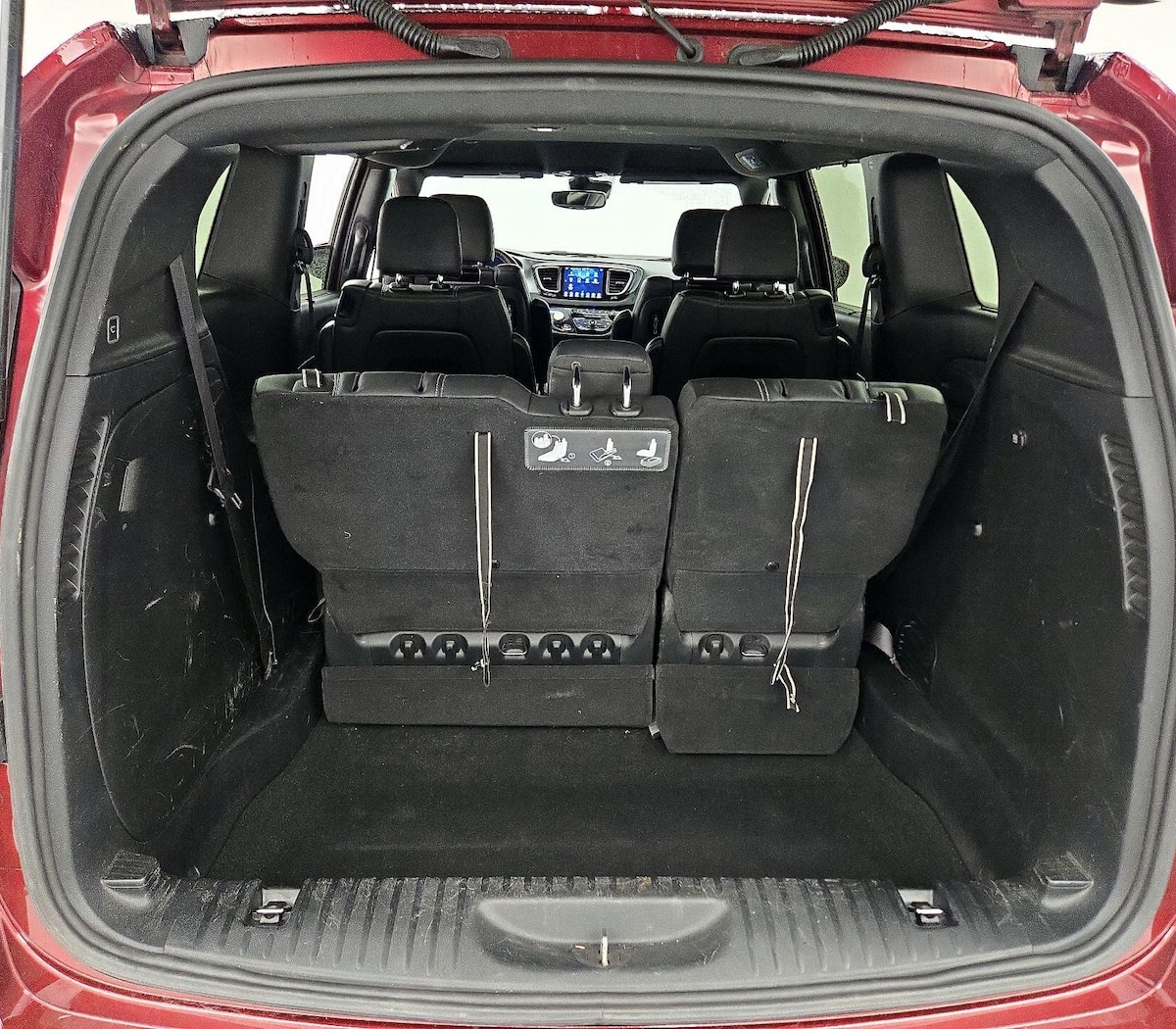 Trunk/Cargo (Seats Up)