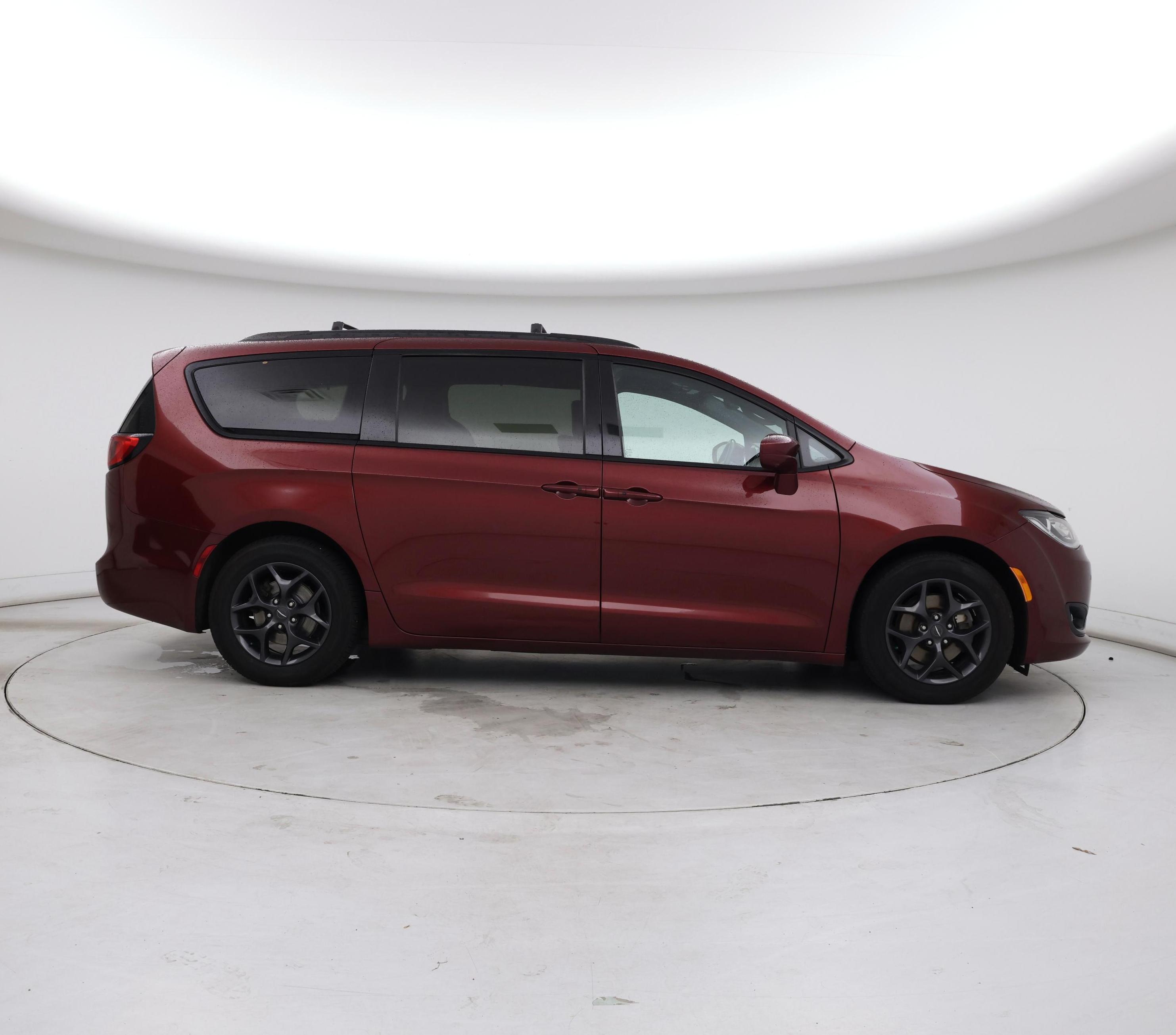 Thumbnail: 2020 Chrysler Pacifica - 7