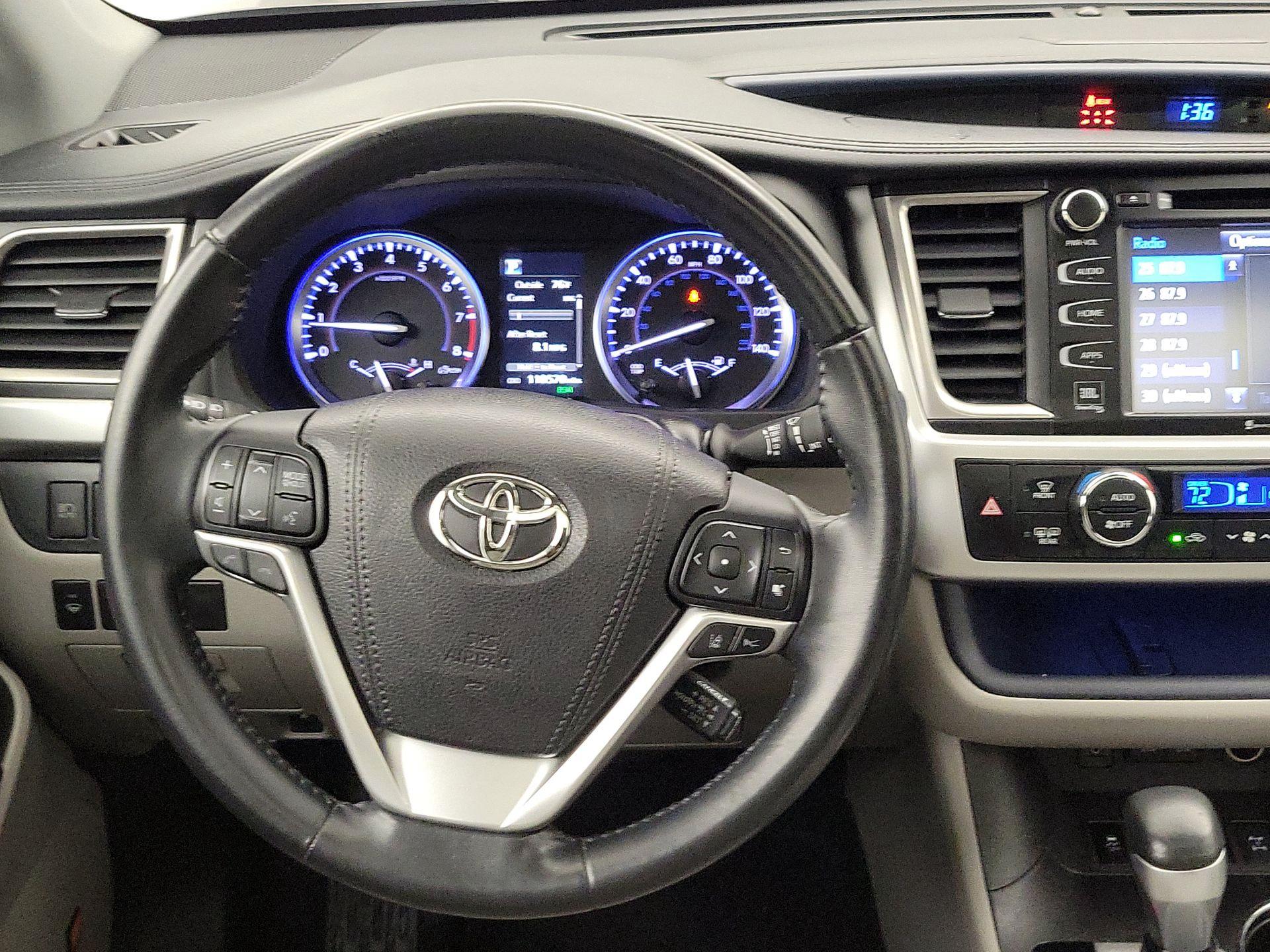 Thumbnail: 2018 Toyota Highlander - 10