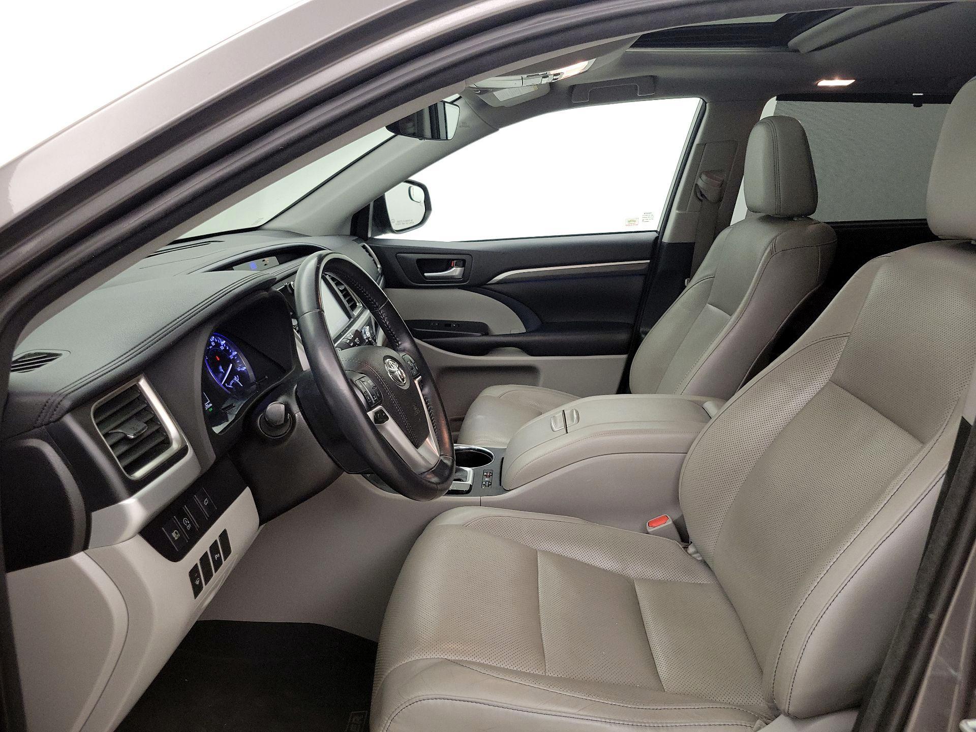 Thumbnail: 2018 Toyota Highlander - 11