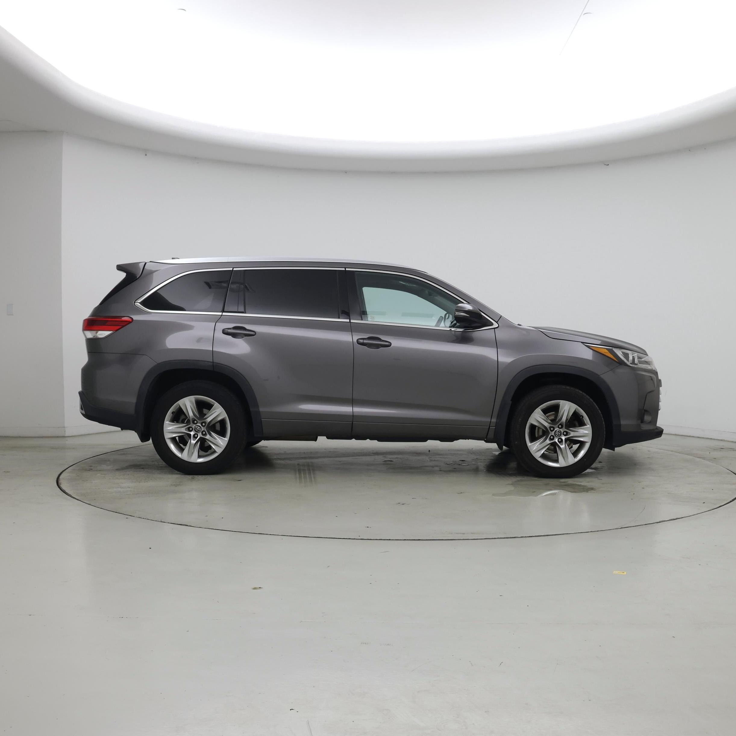Thumbnail: 2018 Toyota Highlander - 7