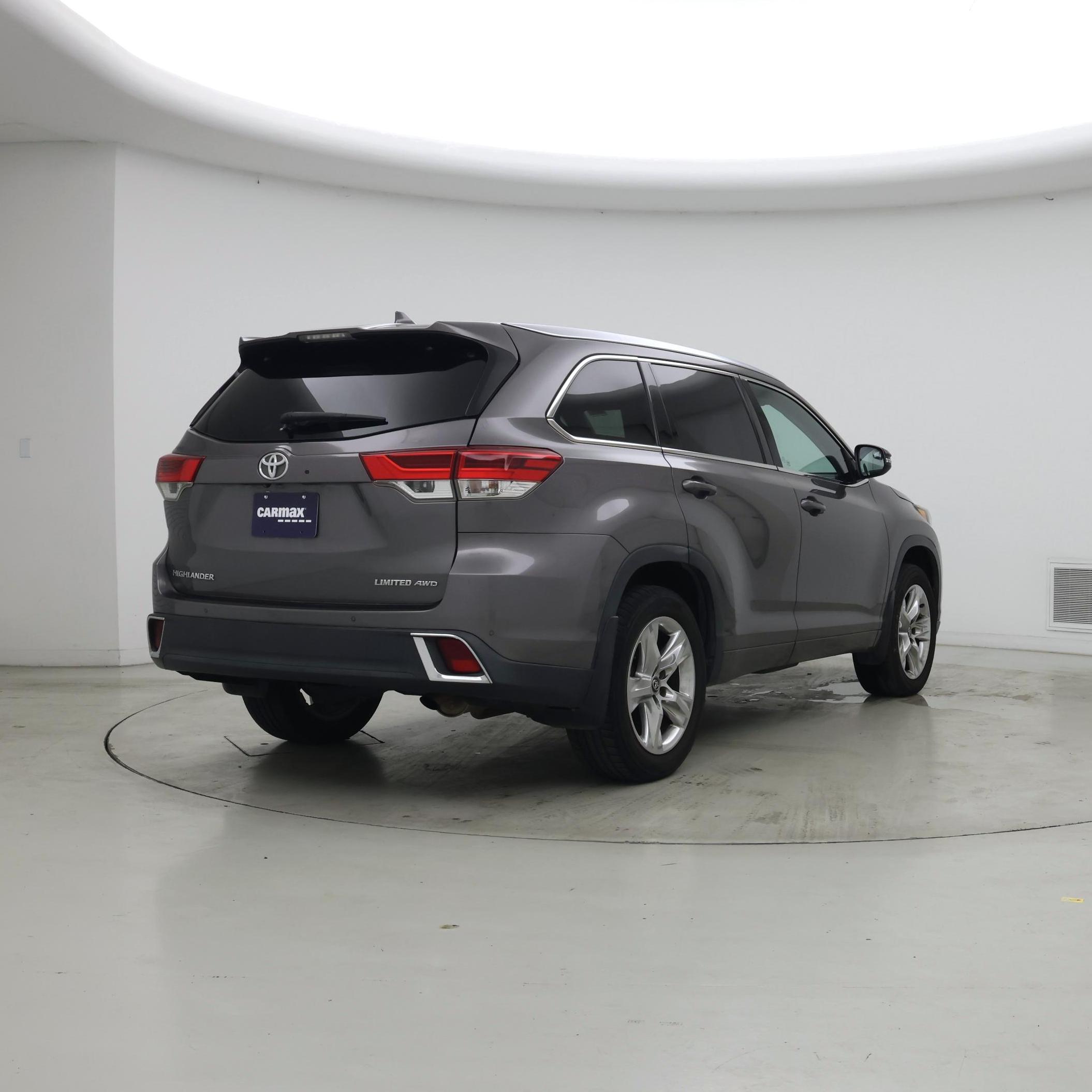 Thumbnail: 2018 Toyota Highlander - 8