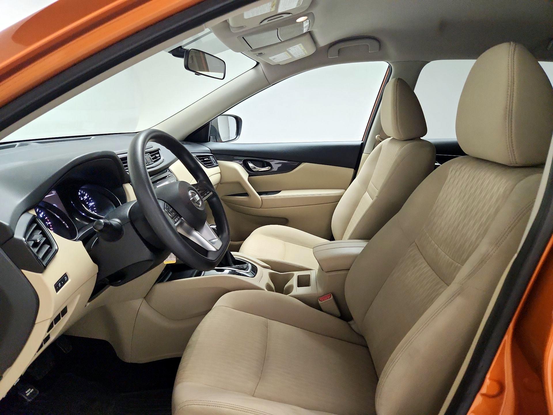 Thumbnail: 2017 Nissan Rogue - 11