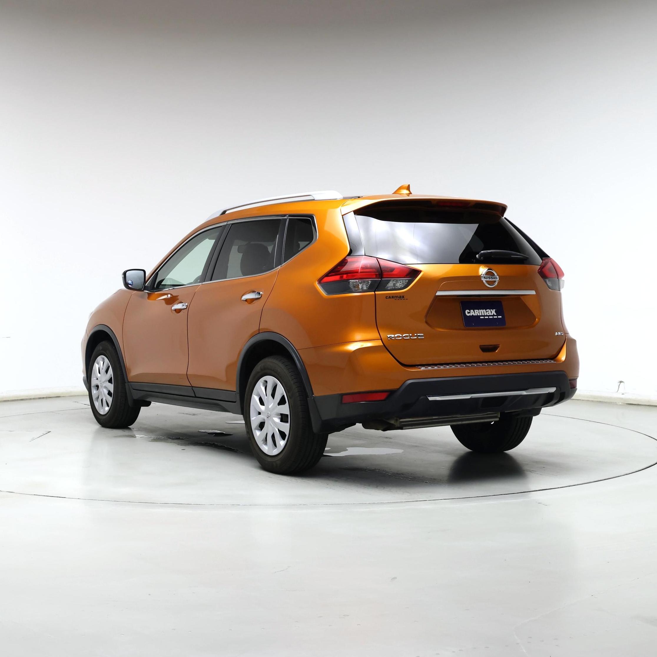 Thumbnail: 2017 Nissan Rogue - 2
