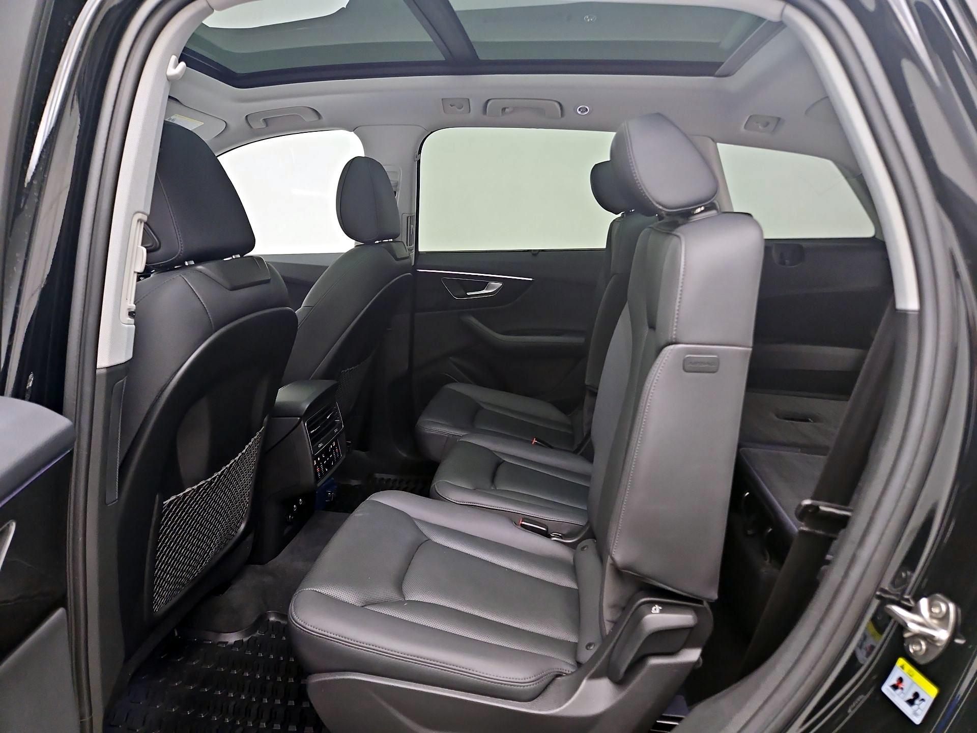 Thumbnail: 2023 Audi Q7 - 20