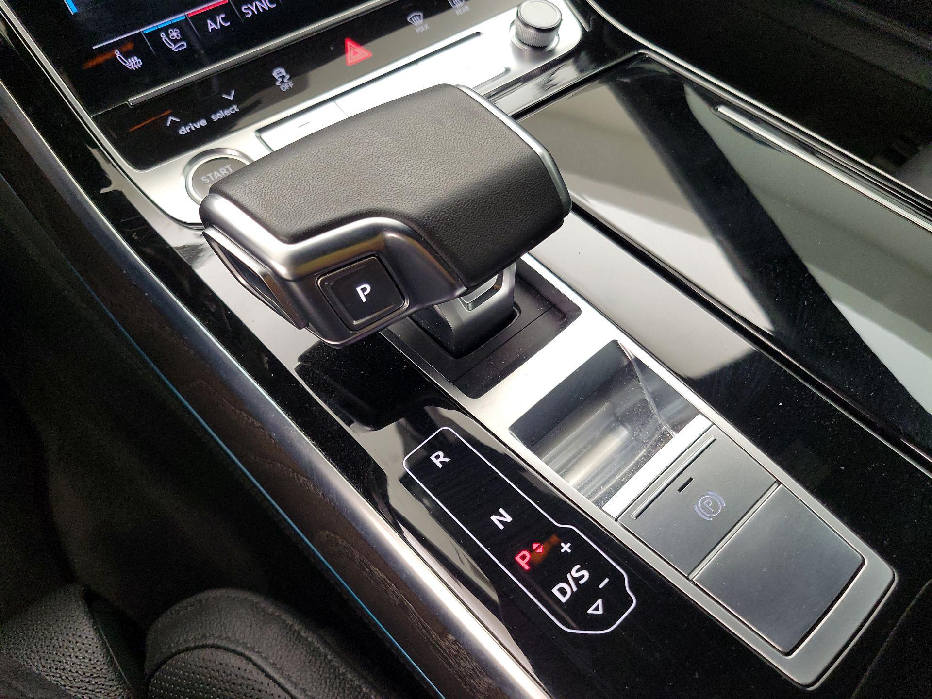 Thumbnail: 2022 Audi A8 - 18