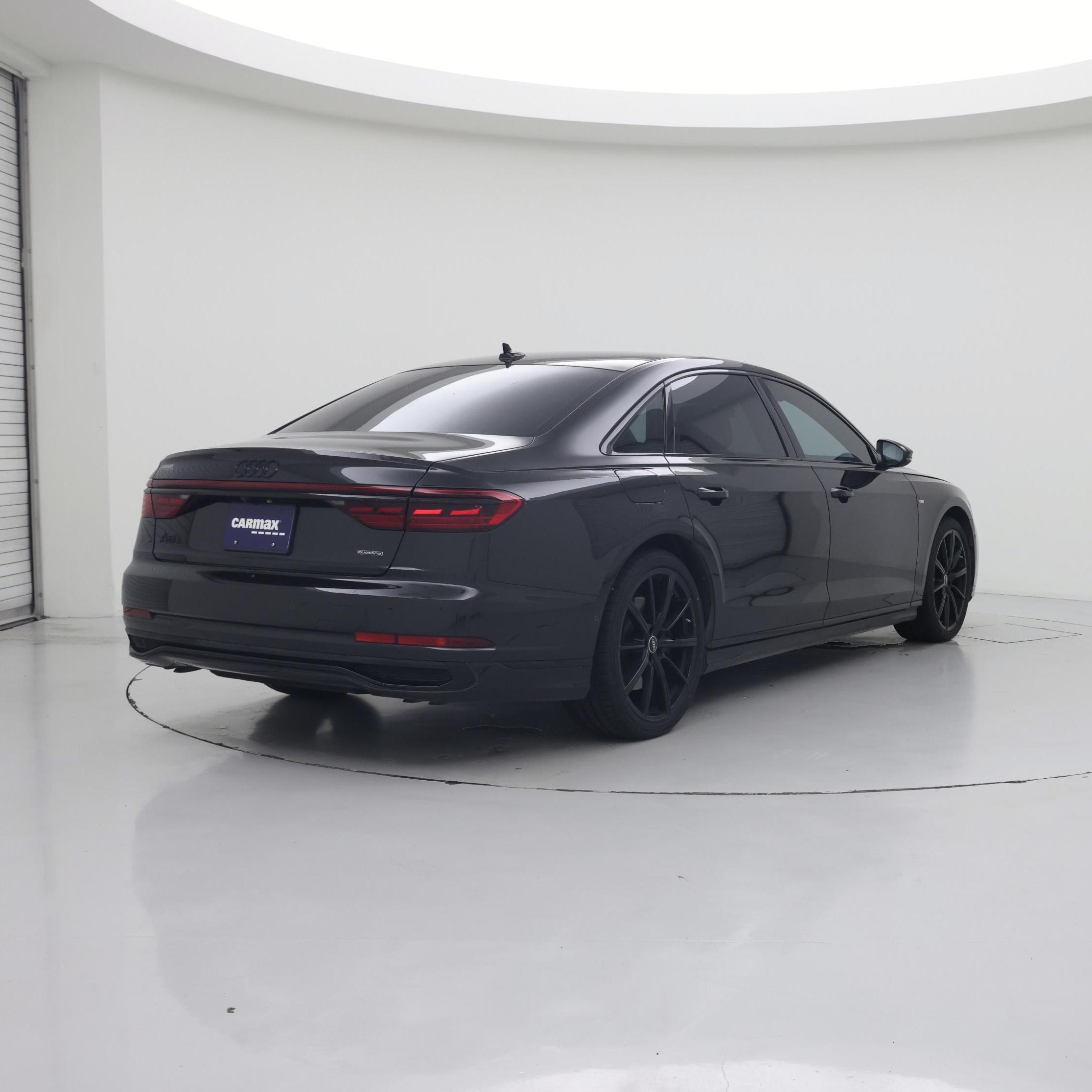 Thumbnail: 2022 Audi A8 - 8