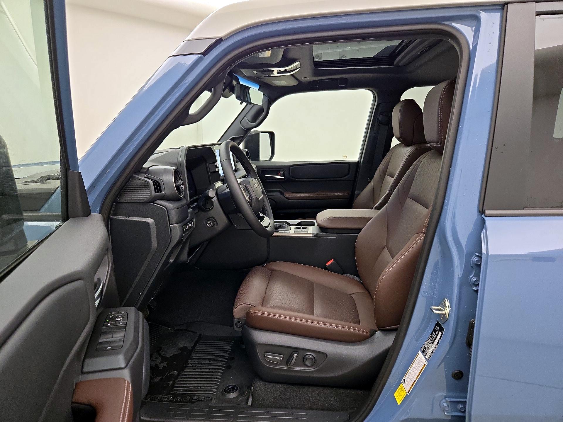 Thumbnail: 2025 Toyota Land Cruiser - 11