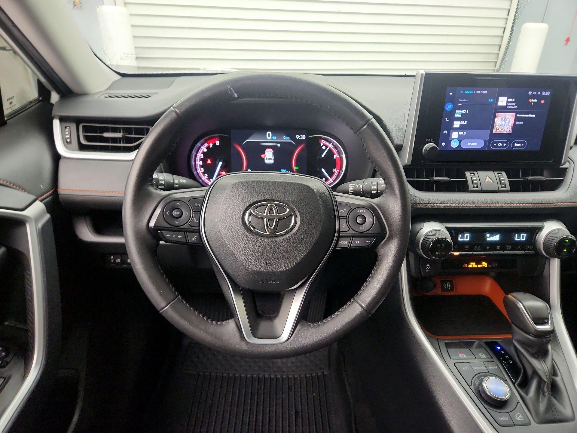 Thumbnail: 2024 Toyota RAV4 - 10