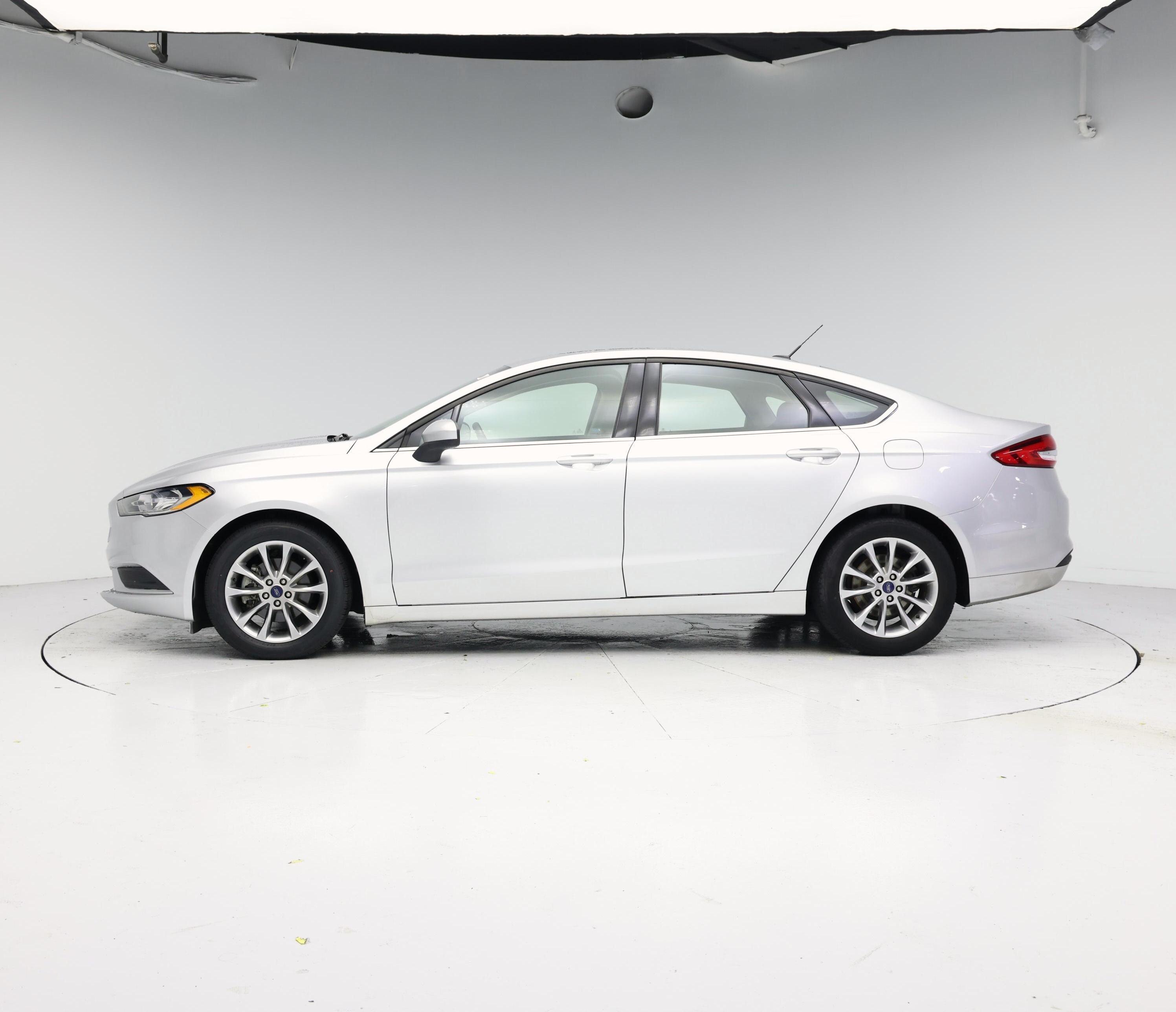 Thumbnail: 2017 Ford Fusion - 3