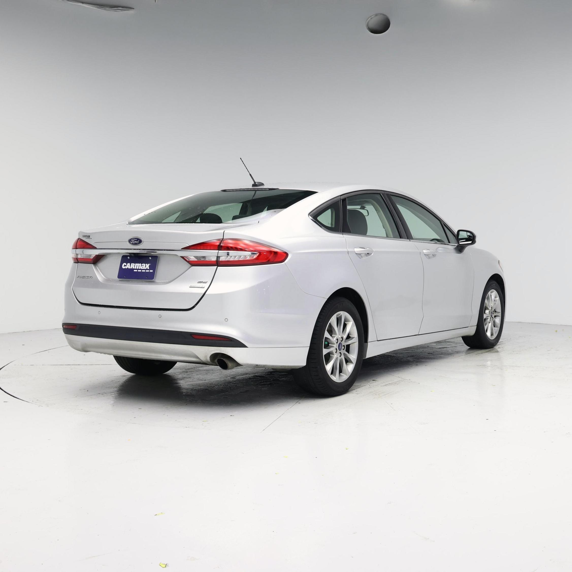 Thumbnail: 2017 Ford Fusion - 8