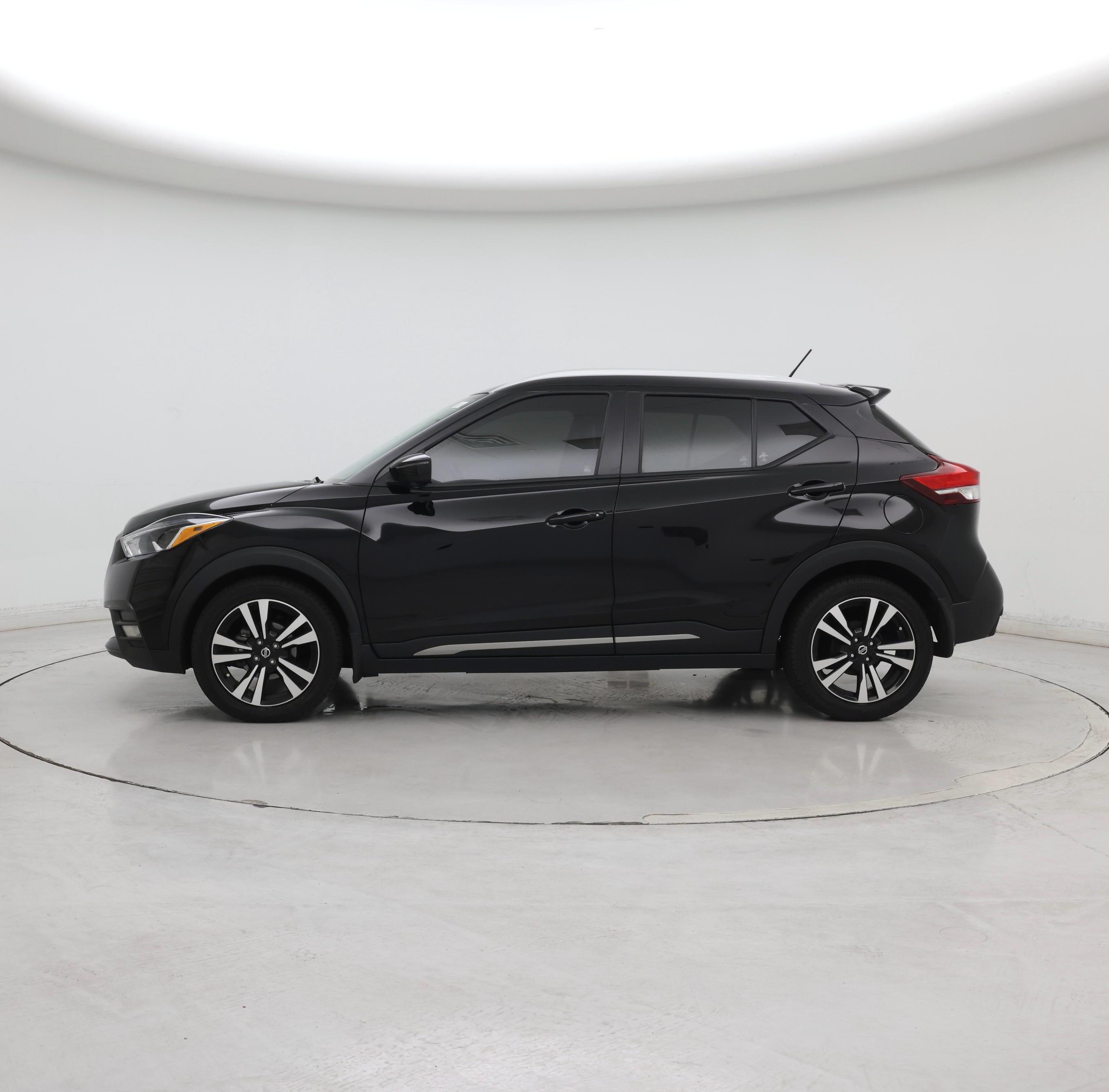 Thumbnail: 2019 Nissan Kicks - 3