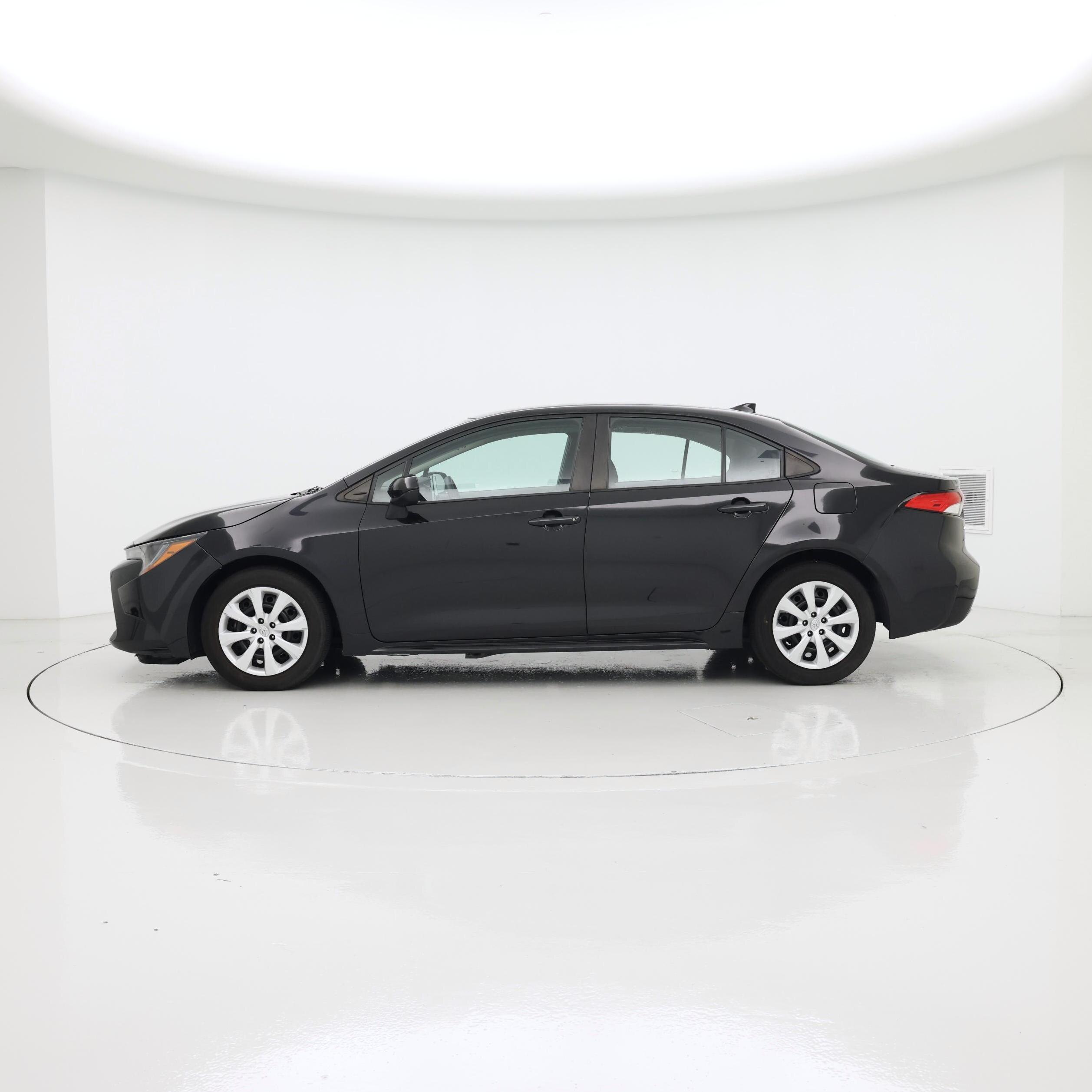 Thumbnail: 2021 Toyota Corolla - 3