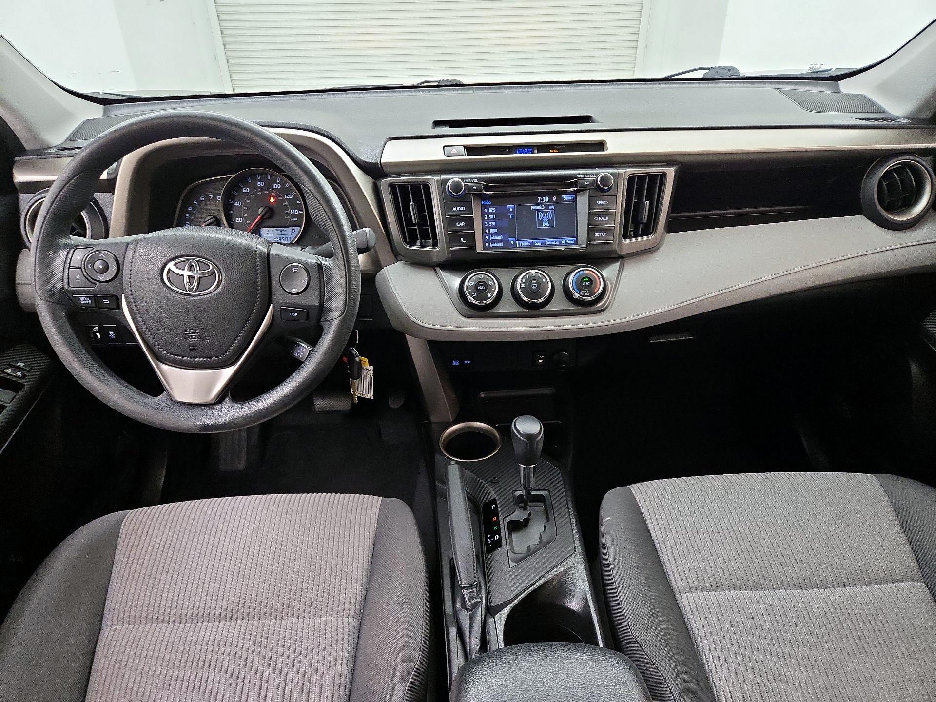 Thumbnail: 2014 Toyota RAV4 - 9