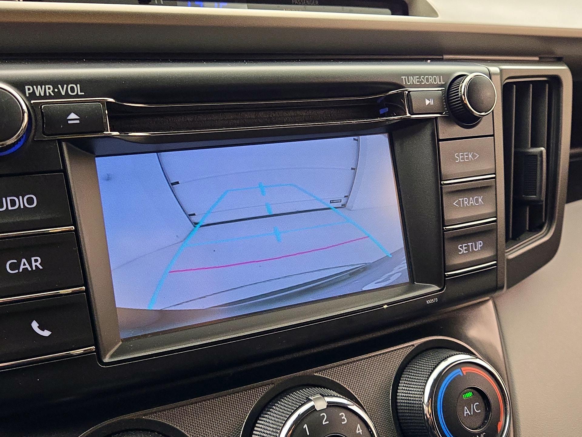 Thumbnail: 2014 Toyota RAV4 - 14