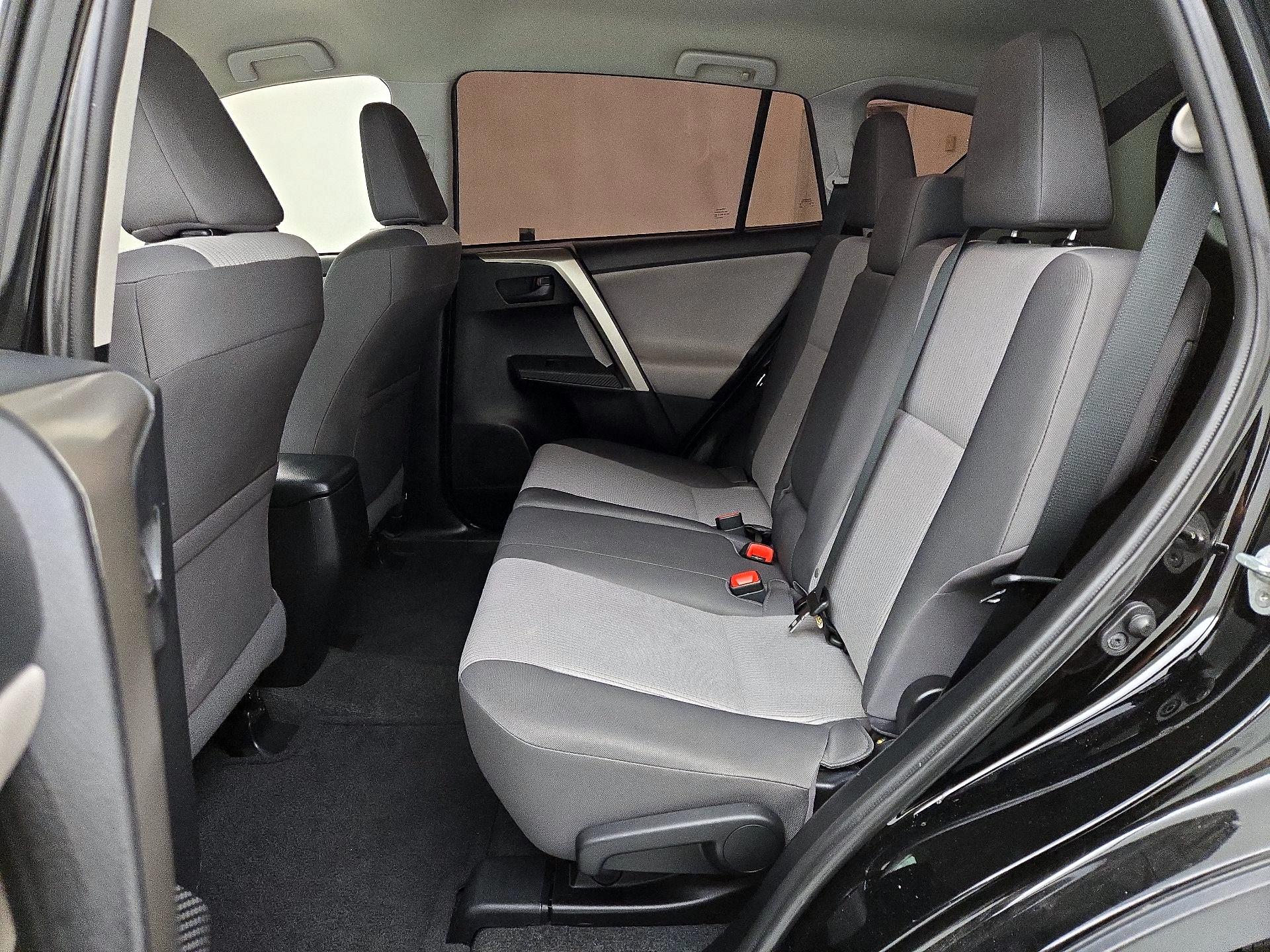 Thumbnail: 2014 Toyota RAV4 - 19