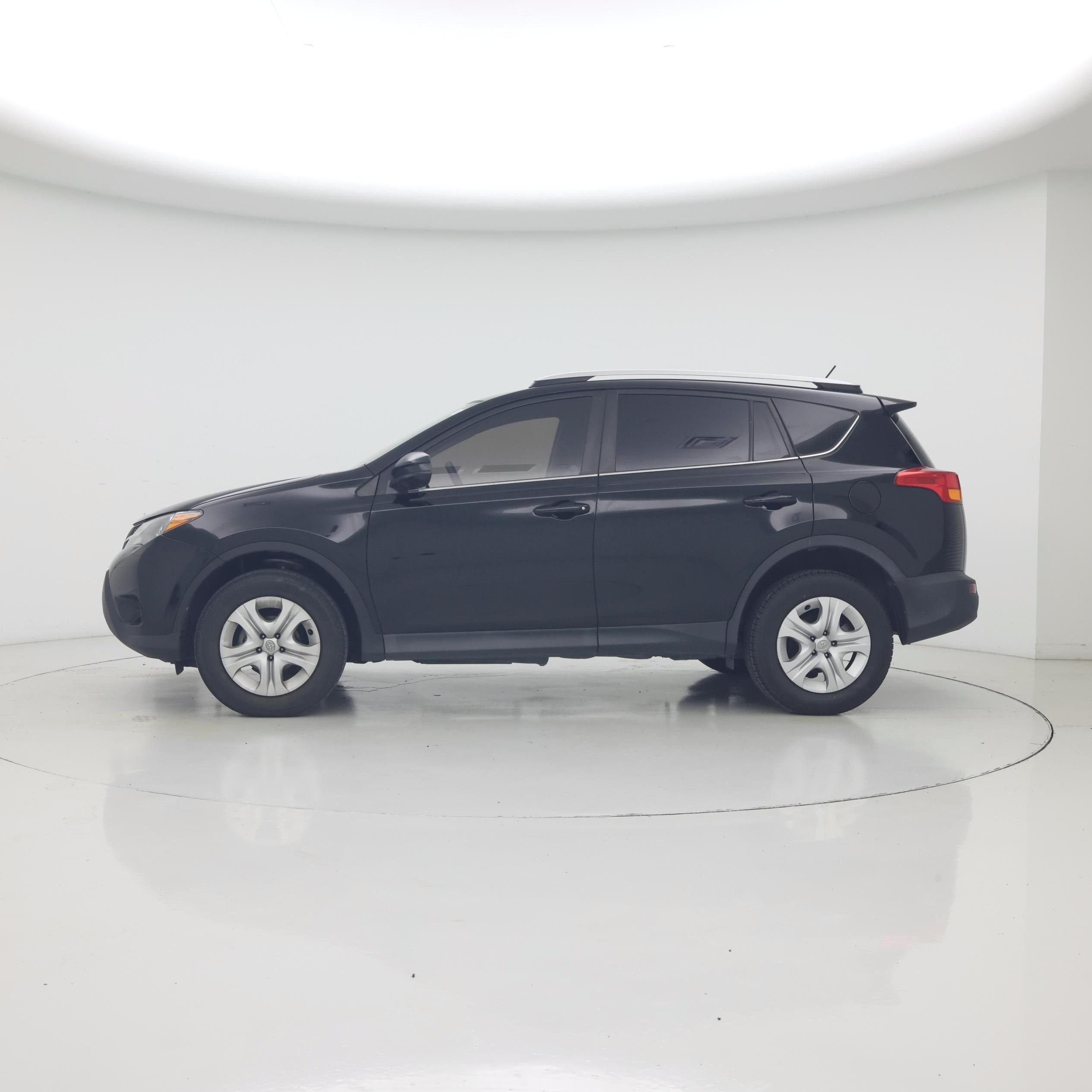 Thumbnail: 2014 Toyota RAV4 - 3