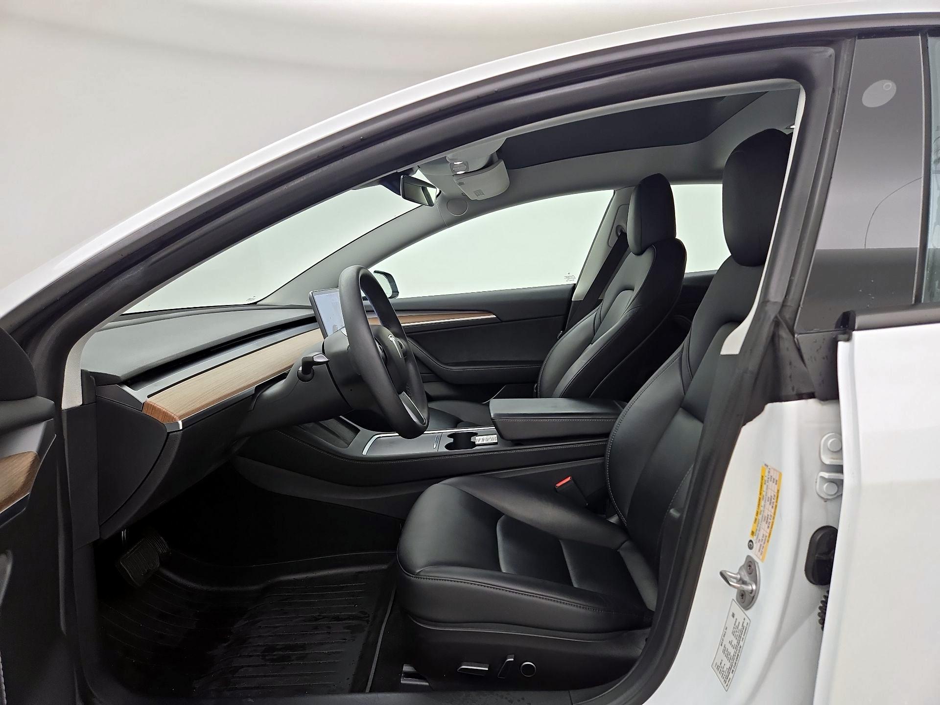 Thumbnail: 2022 Tesla Model 3 - 11