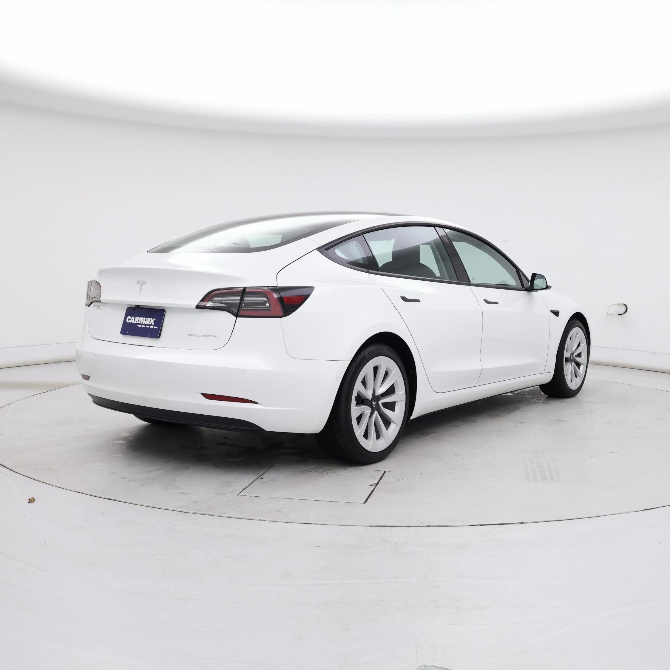 Thumbnail: 2022 Tesla Model 3 - 8