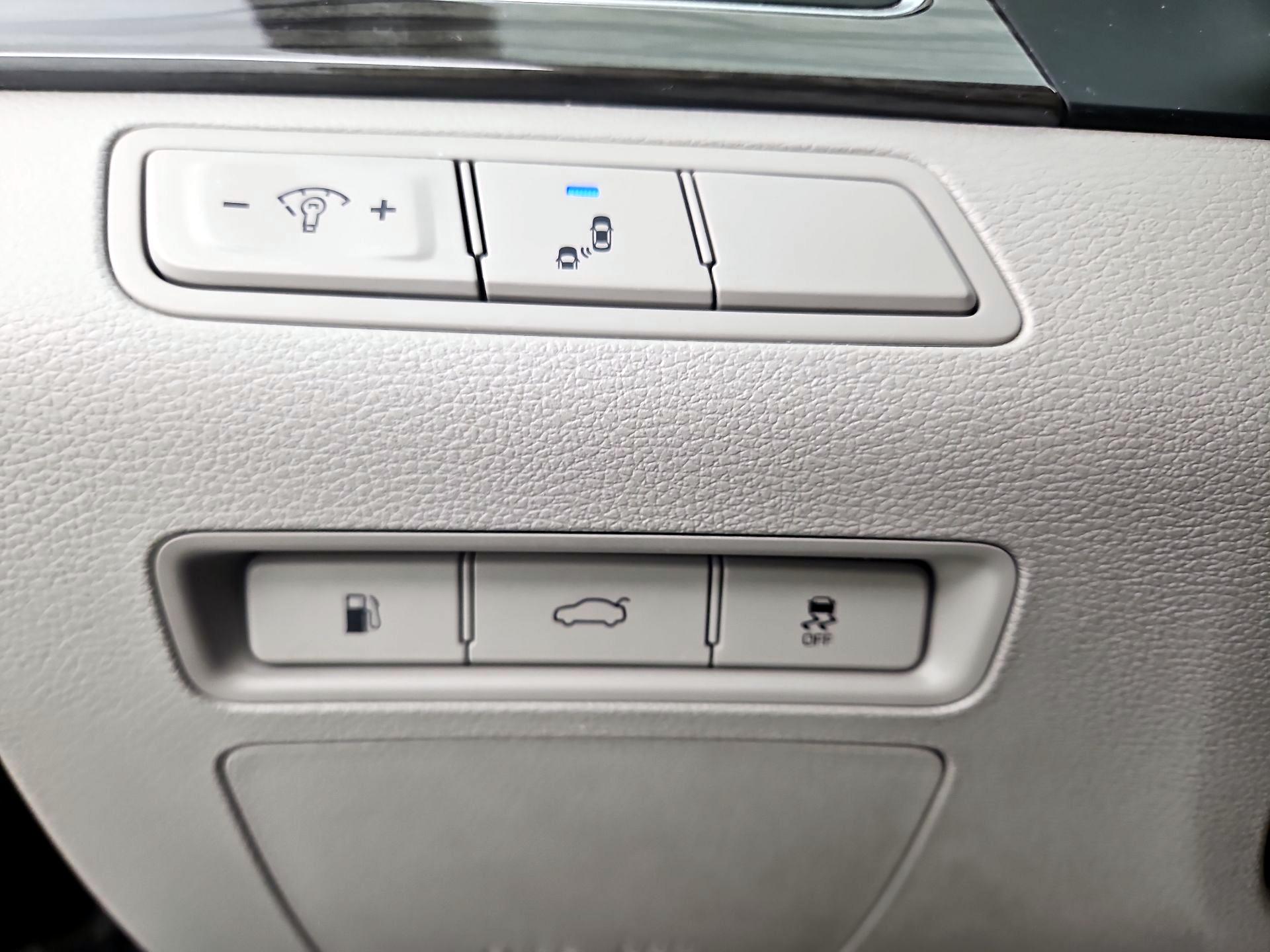 Thumbnail: 2015 Hyundai Sonata - 13