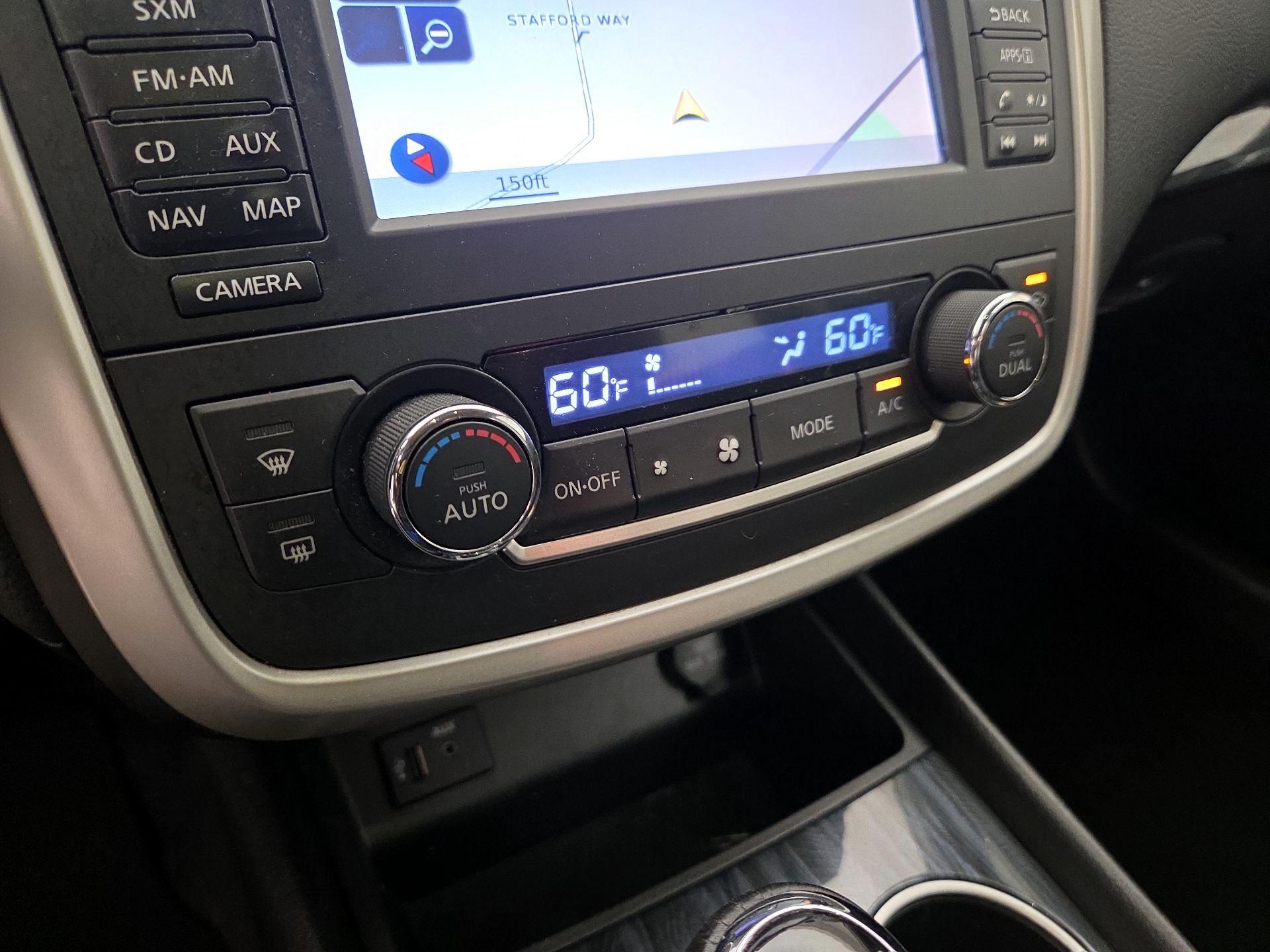Thumbnail: 2016 Nissan Altima - 17