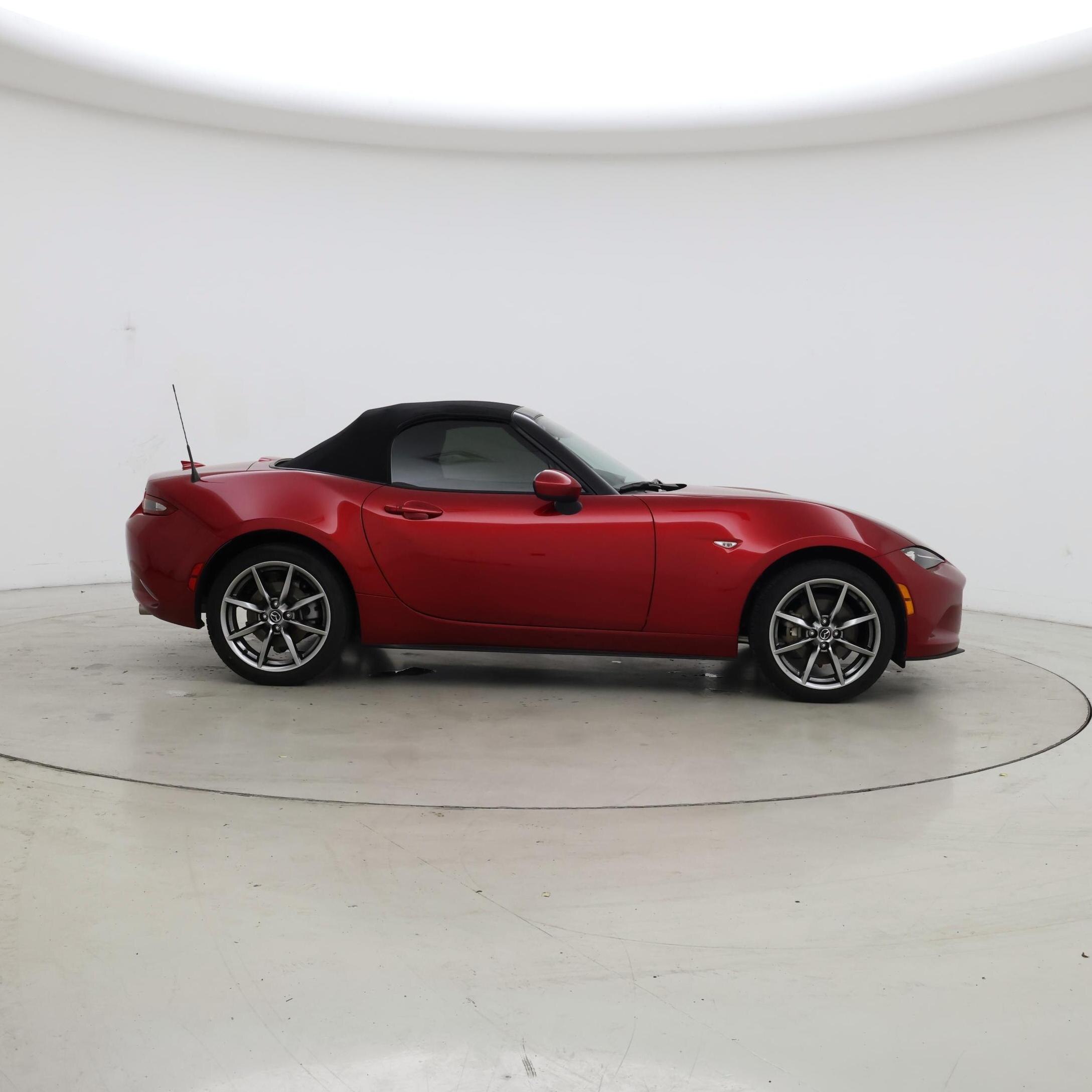 Thumbnail: 2023 Mazda MX-5 Miata - 7