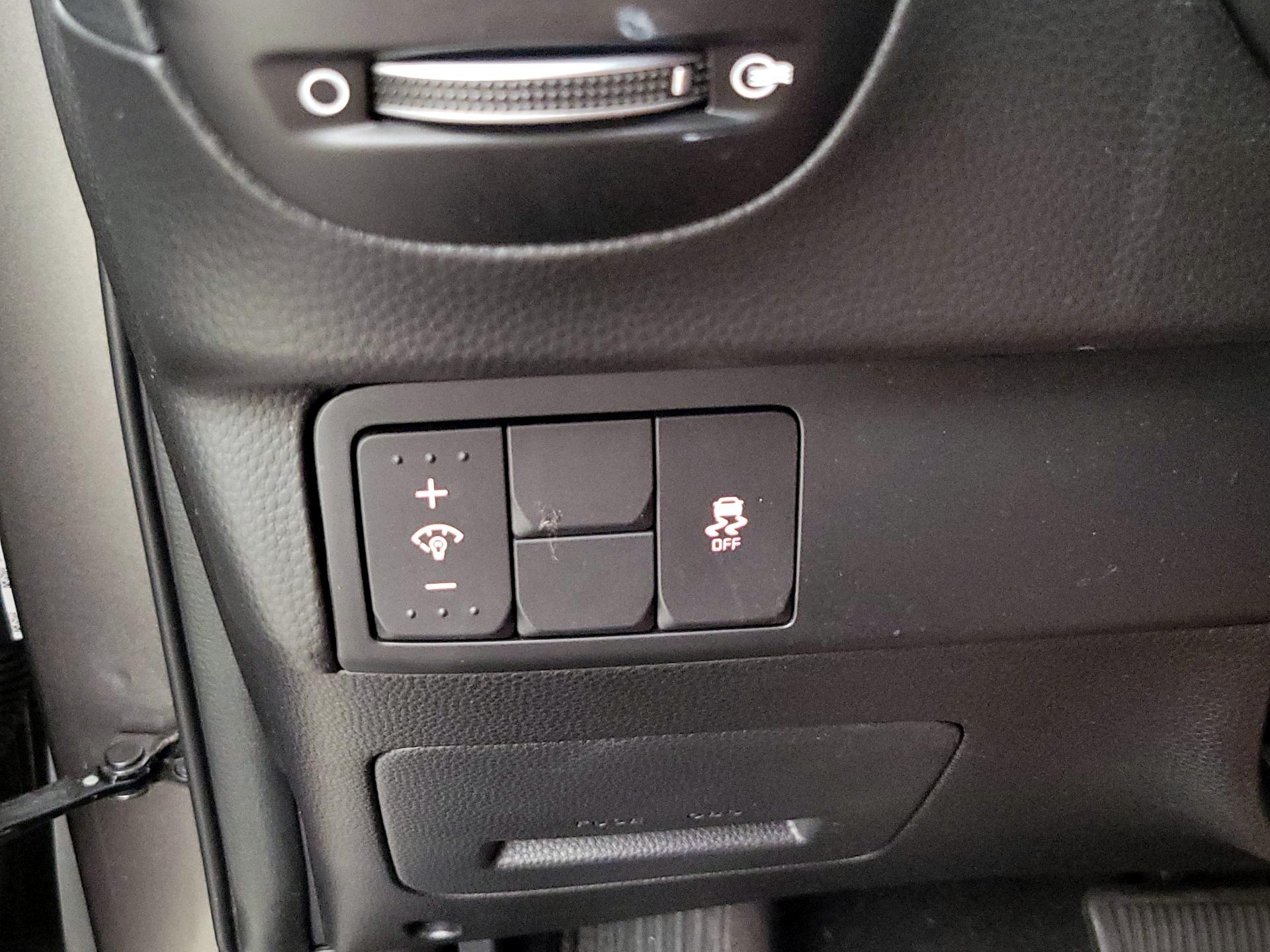 Thumbnail: 2019 Kia Soul - 13