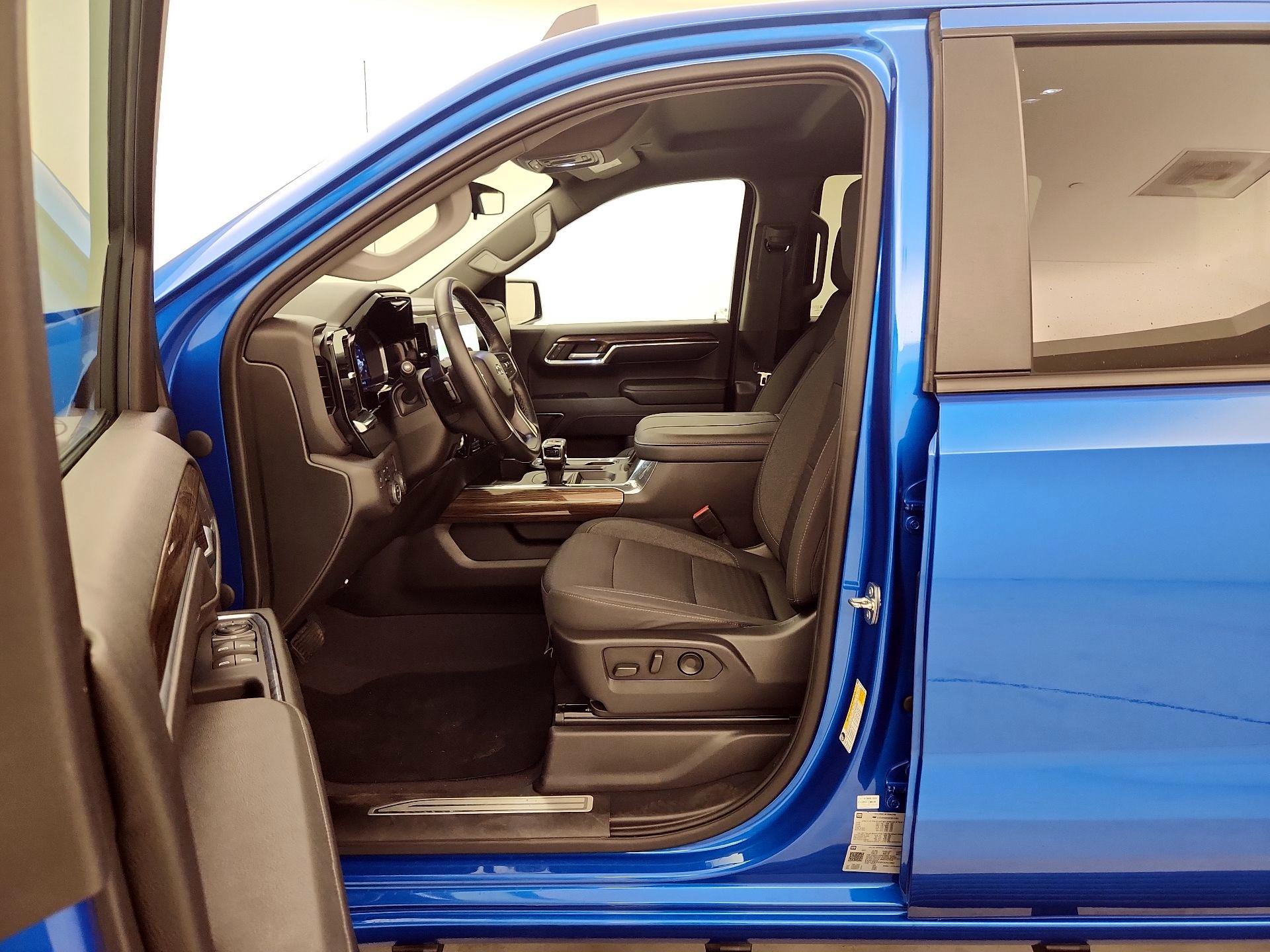 Thumbnail: 2023 Chevrolet Silverado 1500 - 11