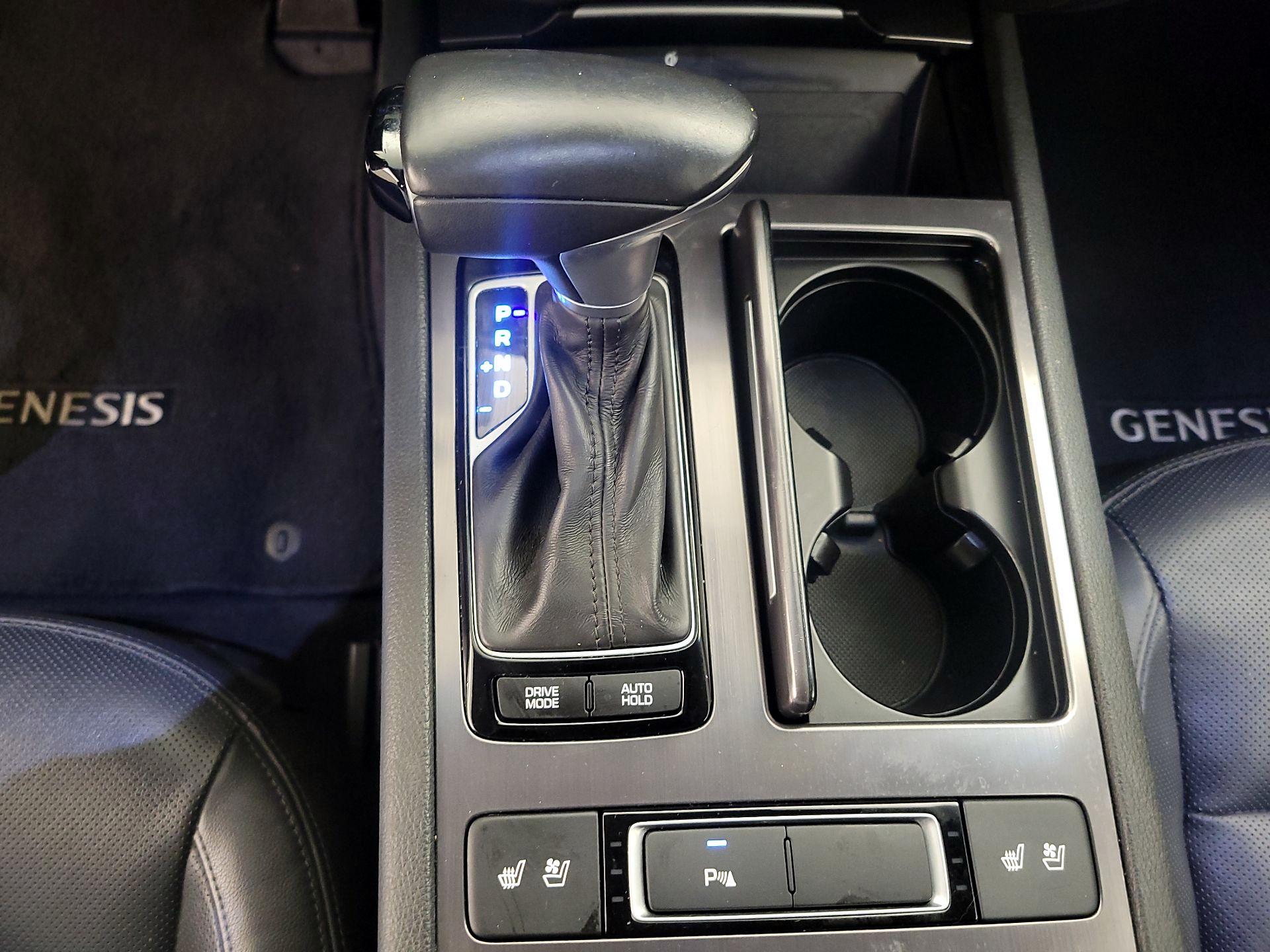 Thumbnail: 2018 Genesis G80 - 18