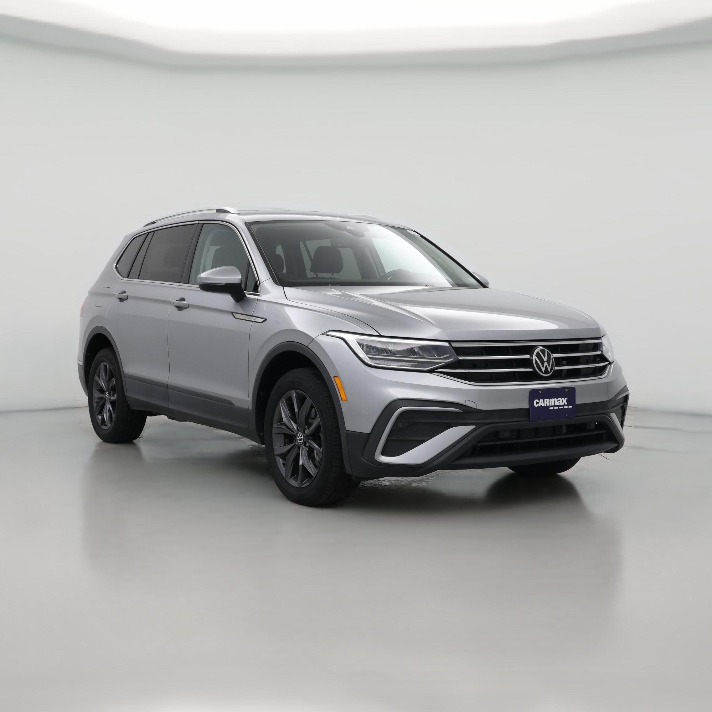 Thumbnail: 2022 Volkswagen Tiguan - 1