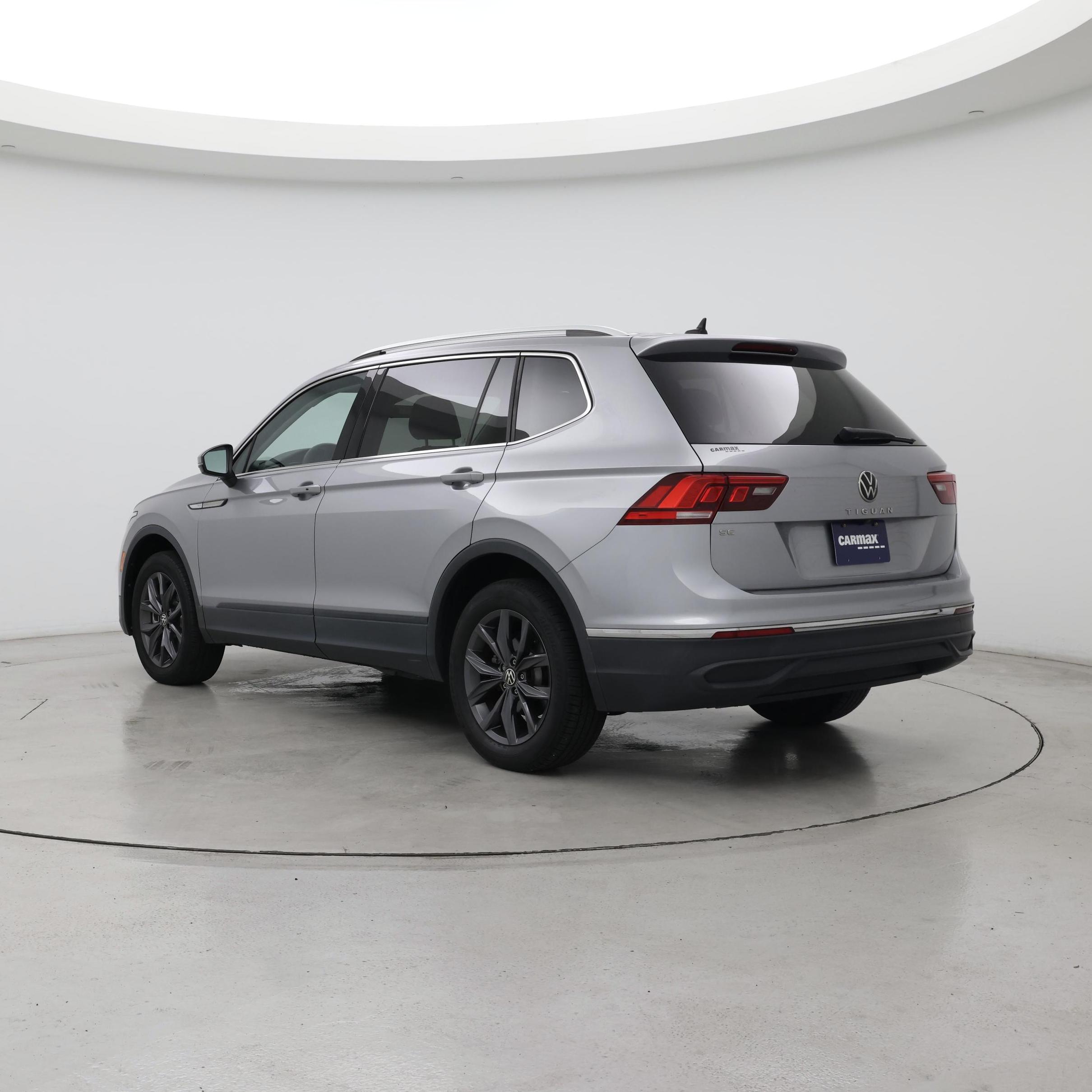 Thumbnail: 2022 Volkswagen Tiguan - 2
