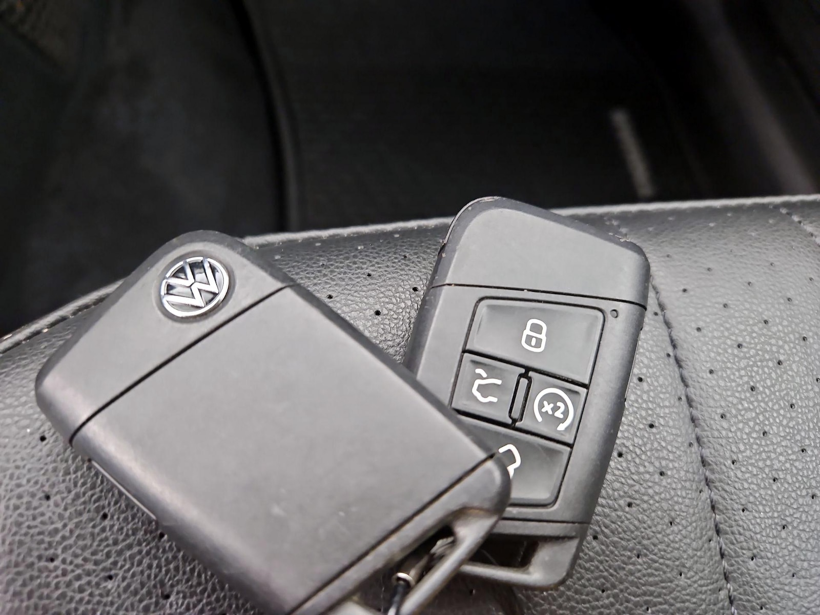 2022 Volkswagen Tiguan SE - Photo 25