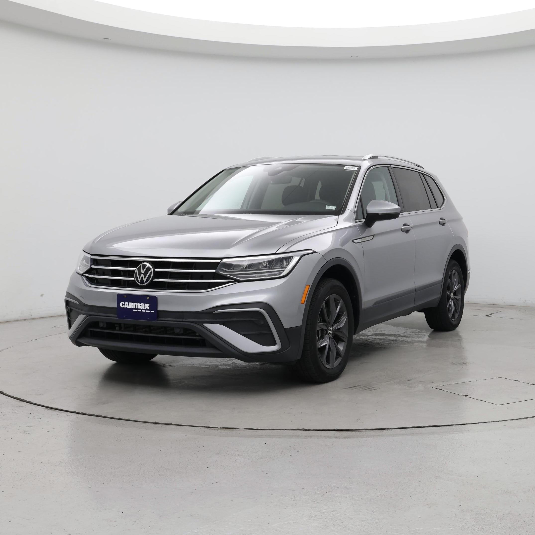Thumbnail: 2022 Volkswagen Tiguan - 4